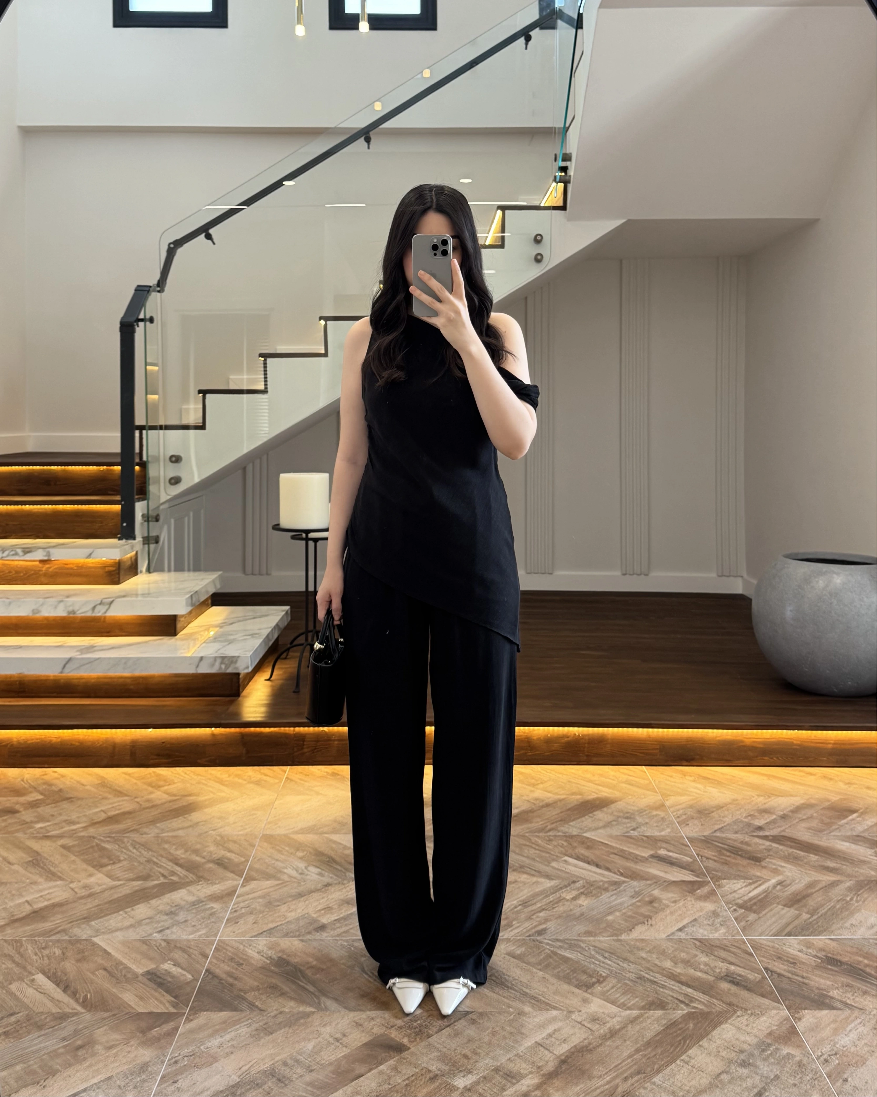 SİYAH ASİMETRİK TEK OMUZ BLUZ TAKIM-267330