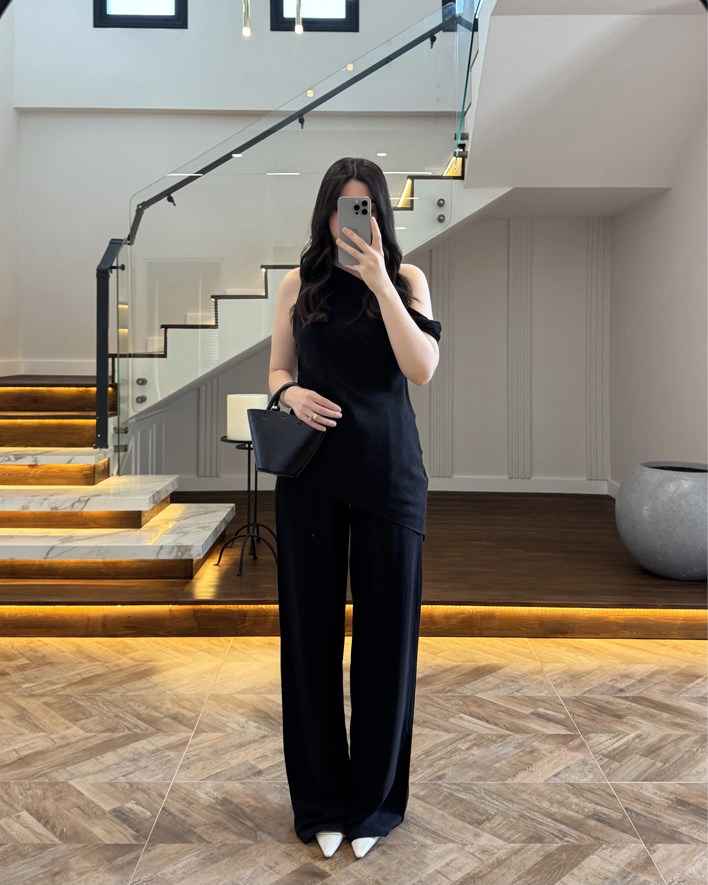 SİYAH ASİMETRİK TEK OMUZ BLUZ TAKIM-267330