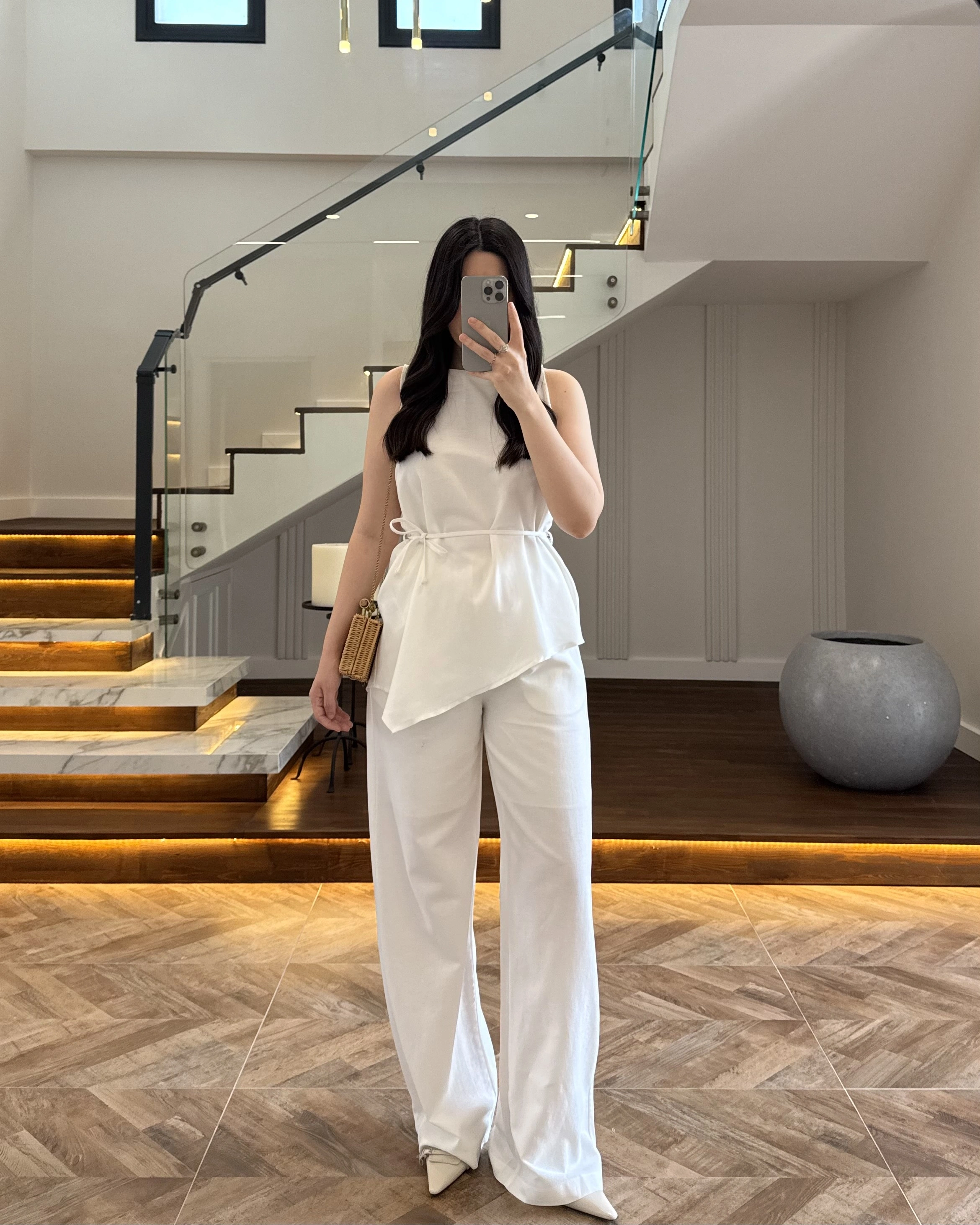 BEYAZ ASİMETRİK BLUZ PANTOLON TAKIM-8784