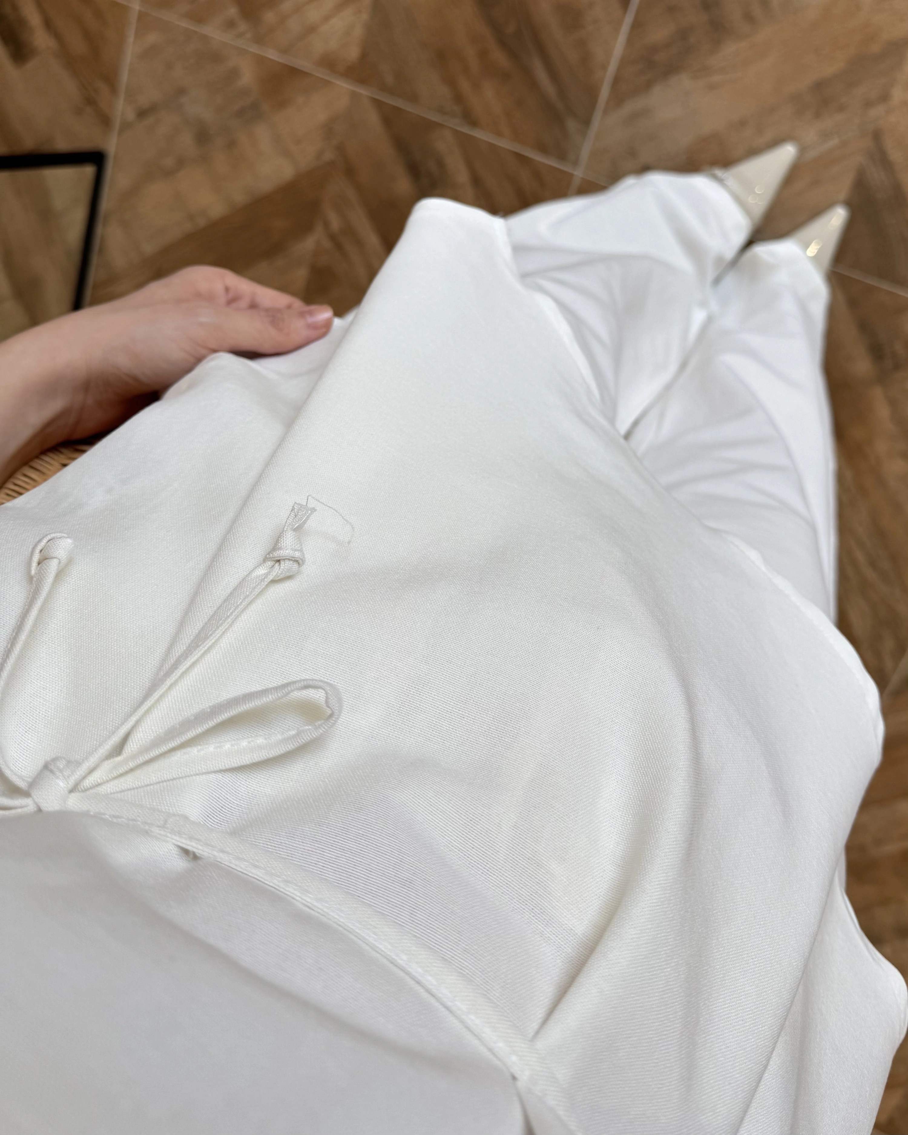 BEYAZ ASİMETRİK BLUZ PANTOLON TAKIM-8784