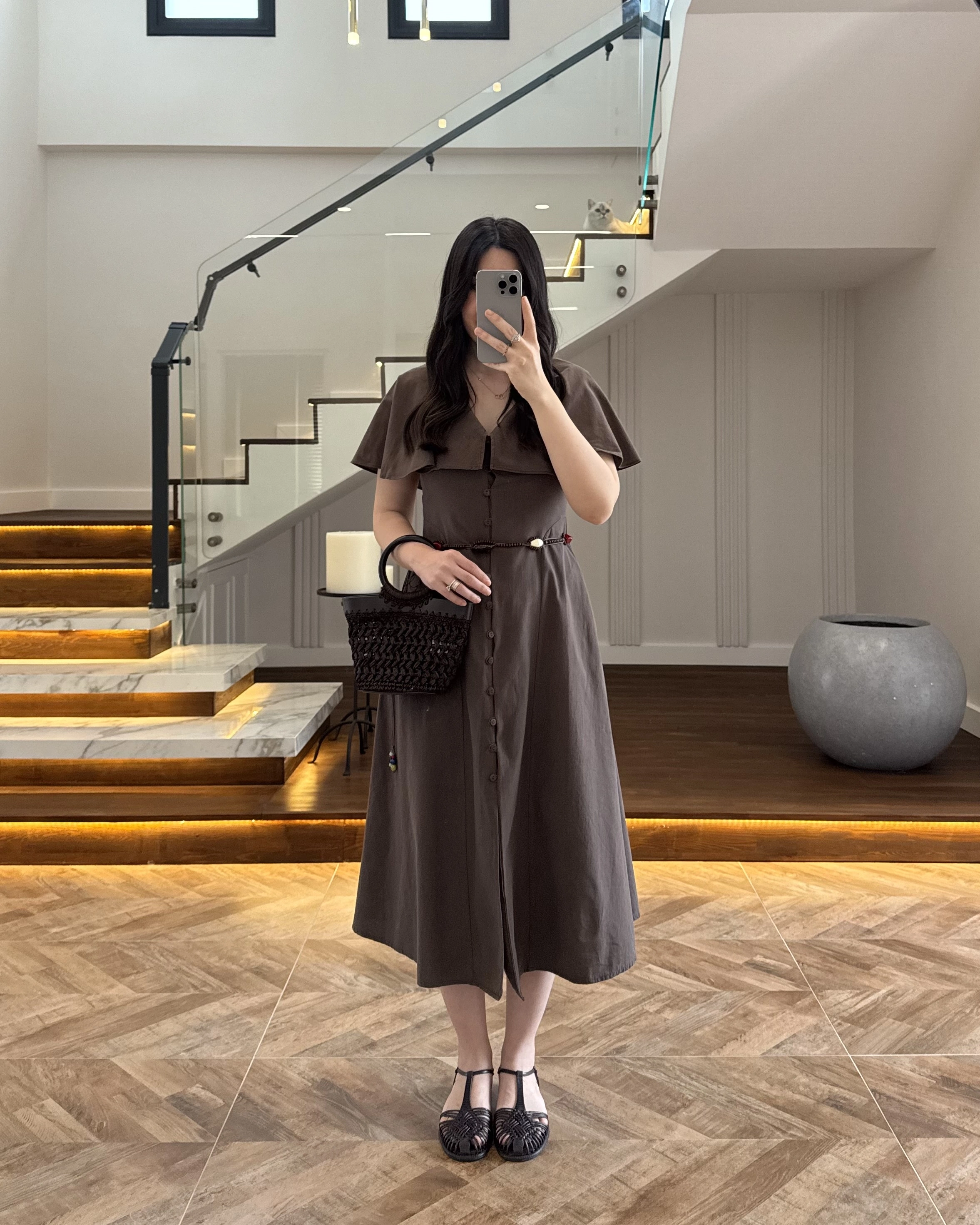 KAHVE VOLAN DETAY ELBİSE-2370