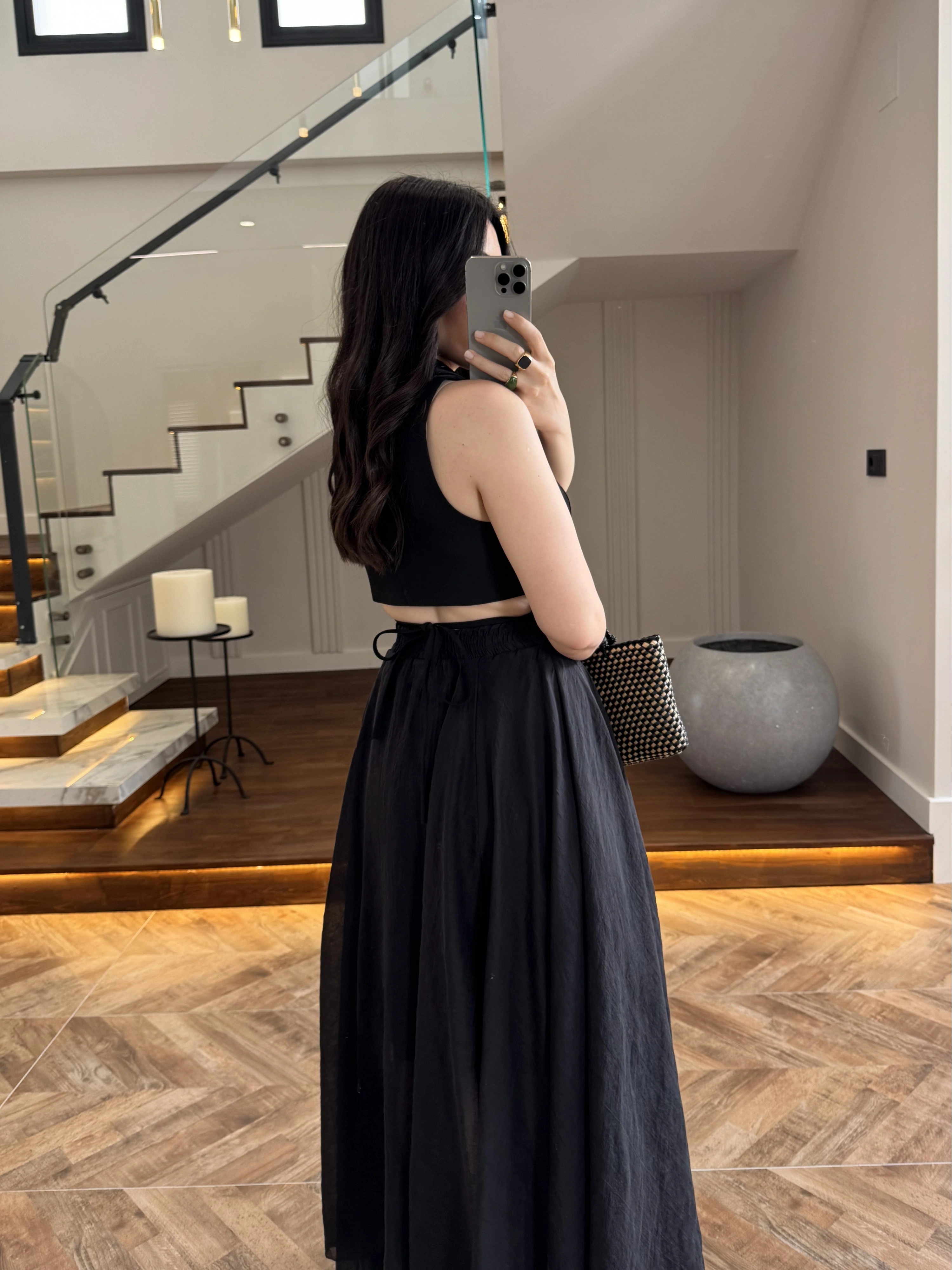 SİYAH CUT OUT YELEK-8004