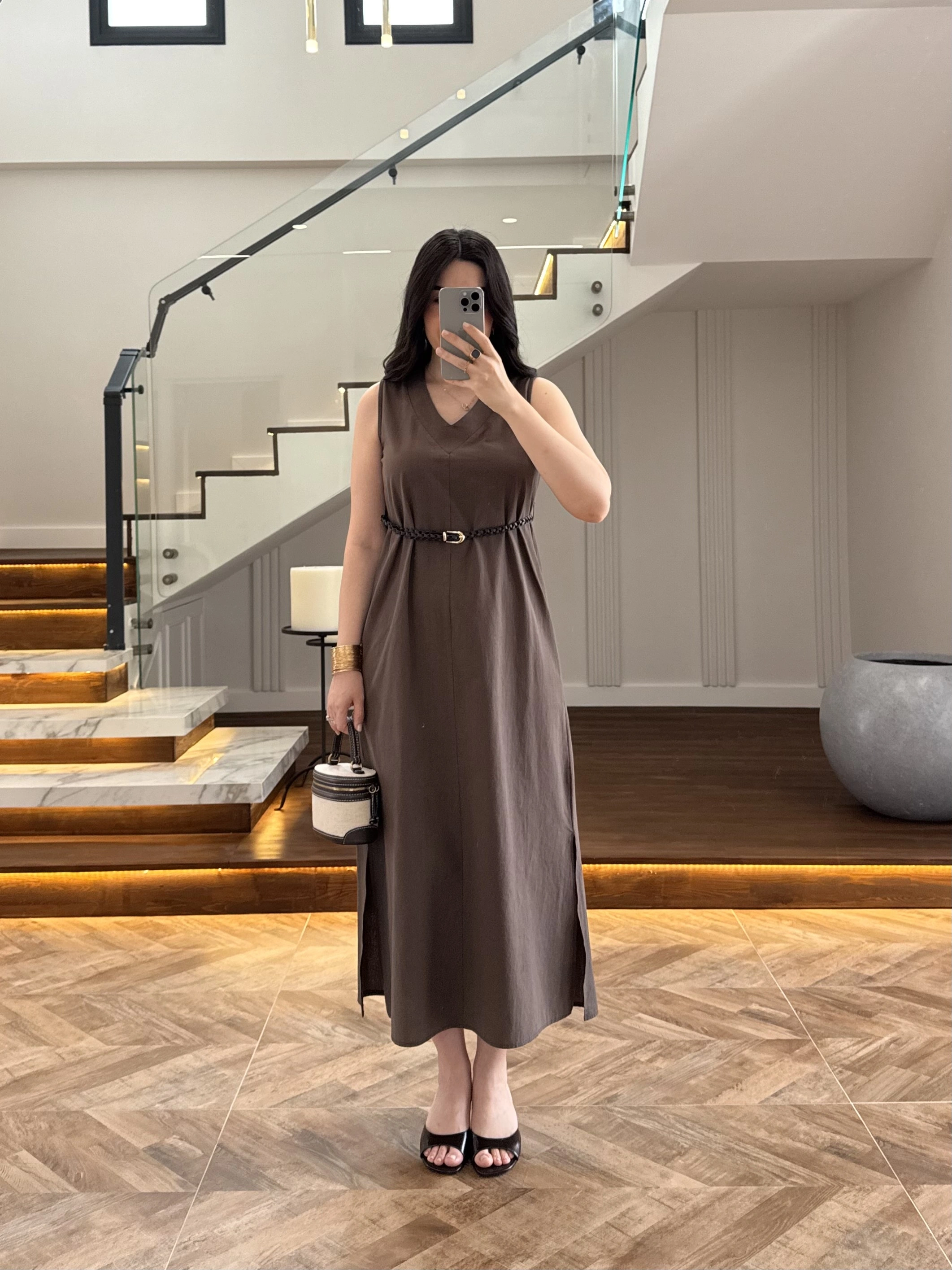 KAHVE V YAKA KEMERLİ ELBİSE-2382