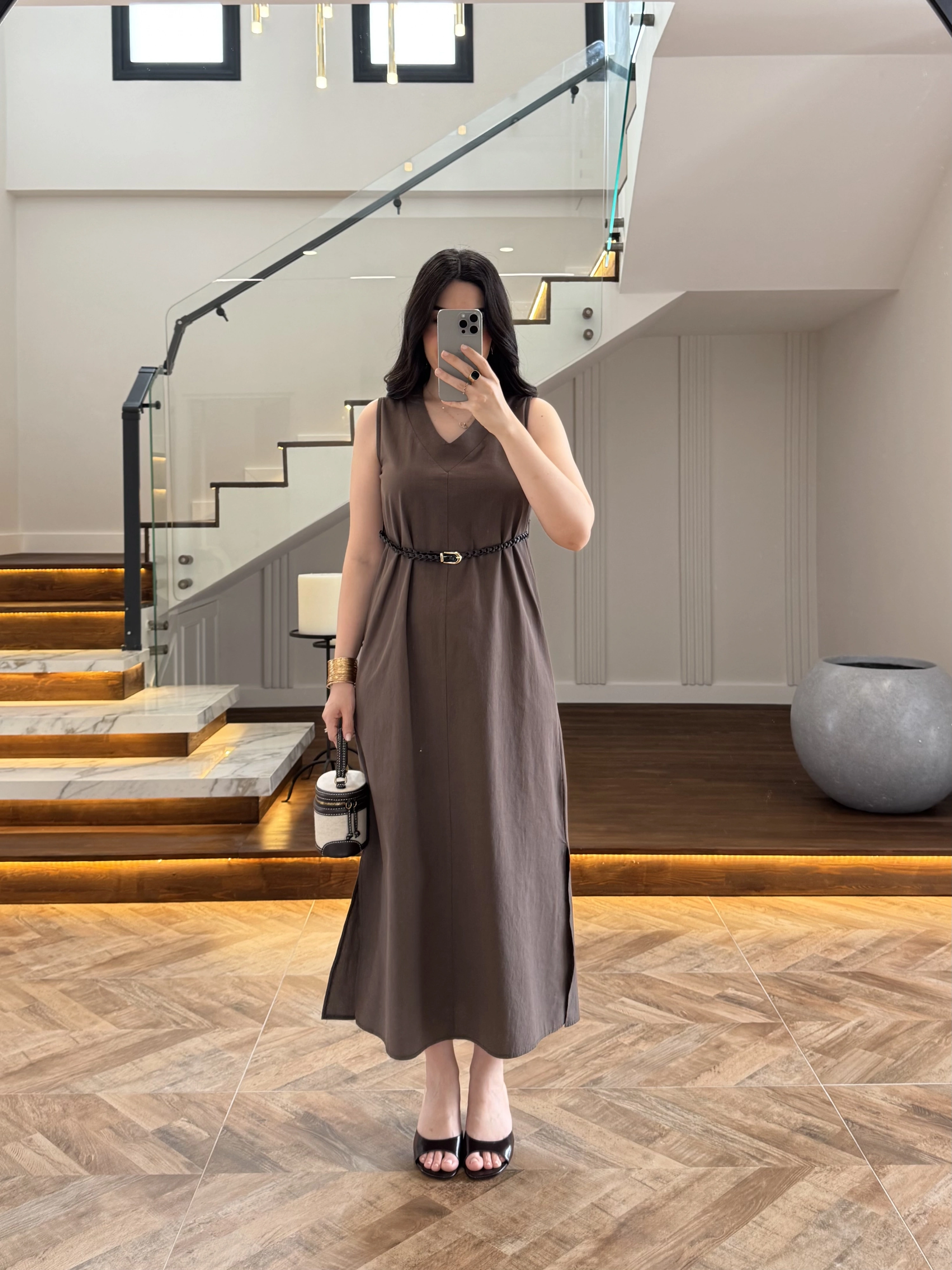 KAHVE V YAKA KEMERLİ ELBİSE-2382