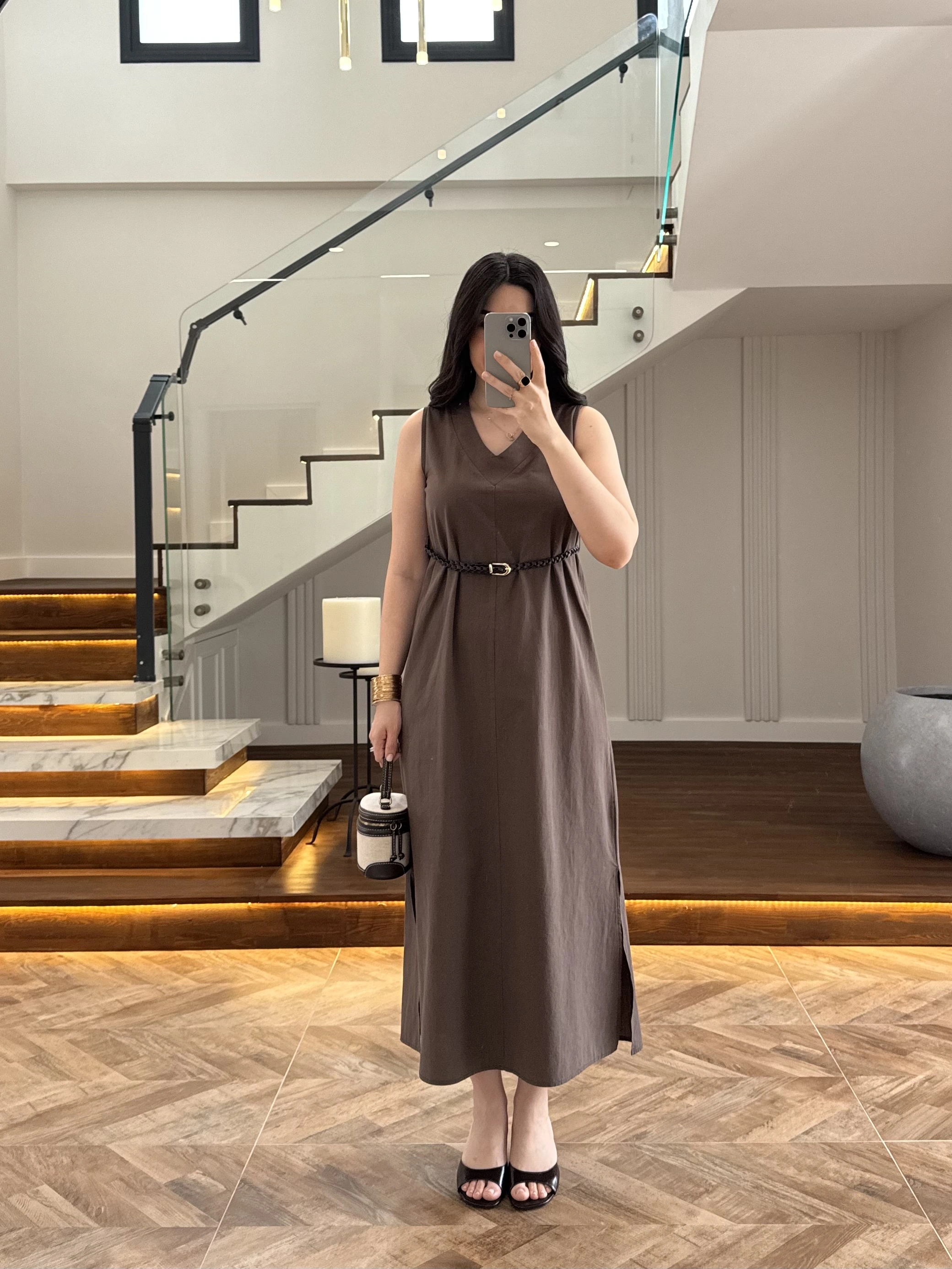 KAHVE V YAKA KEMERLİ ELBİSE-2382