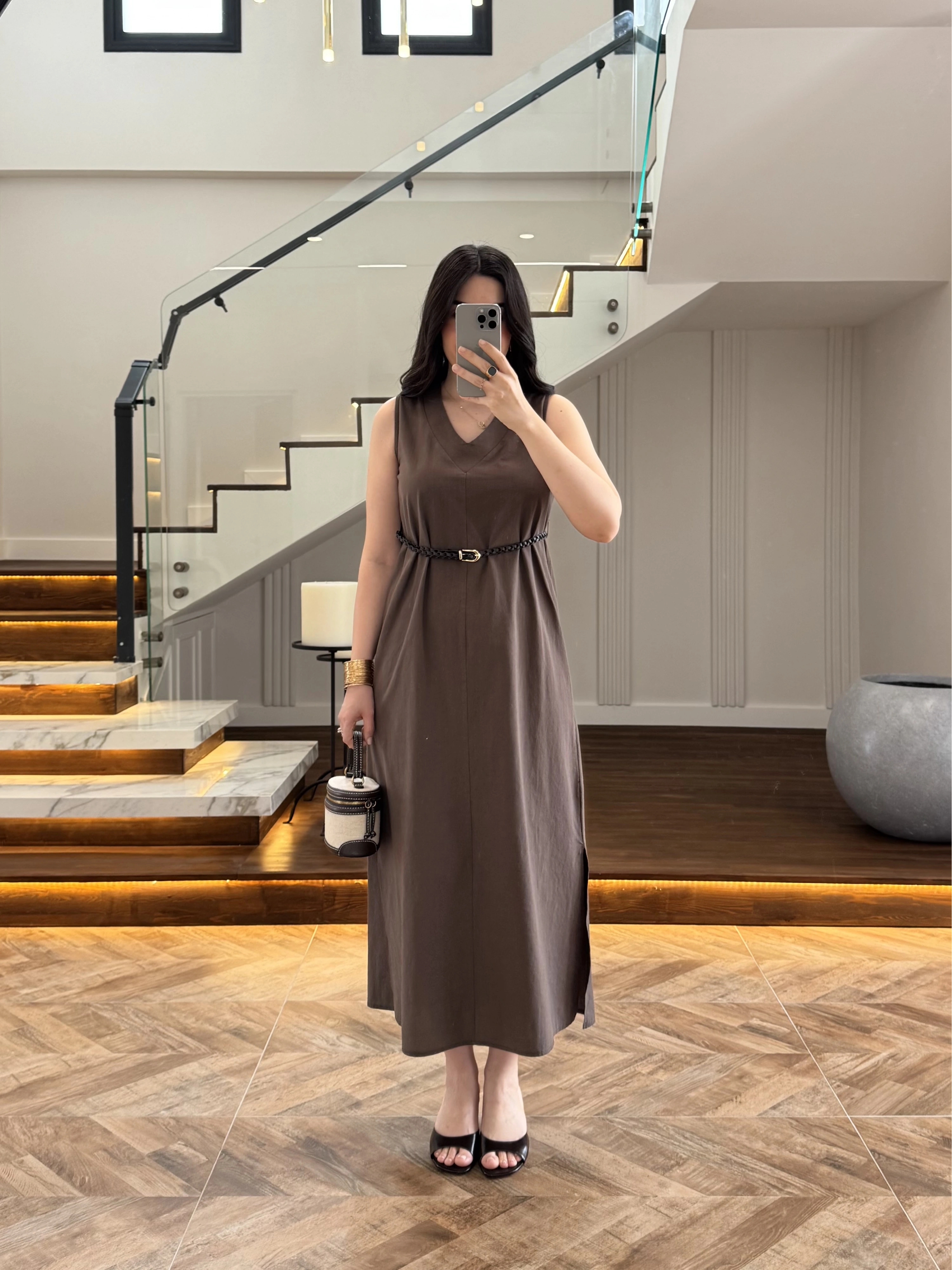 KAHVE V YAKA KEMERLİ ELBİSE-2382