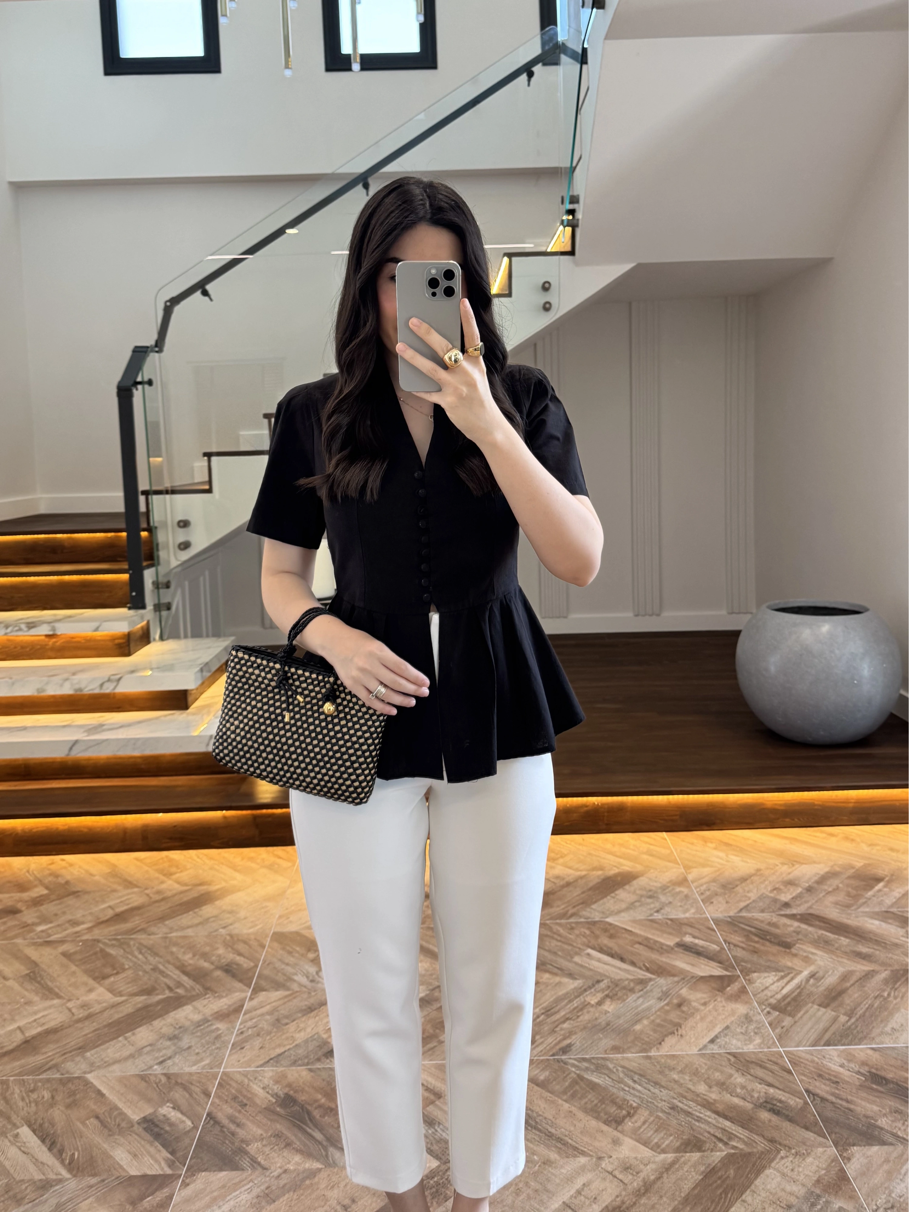 SİYAH VATKALI DÜĞME DETAY GÖMLEK-5506