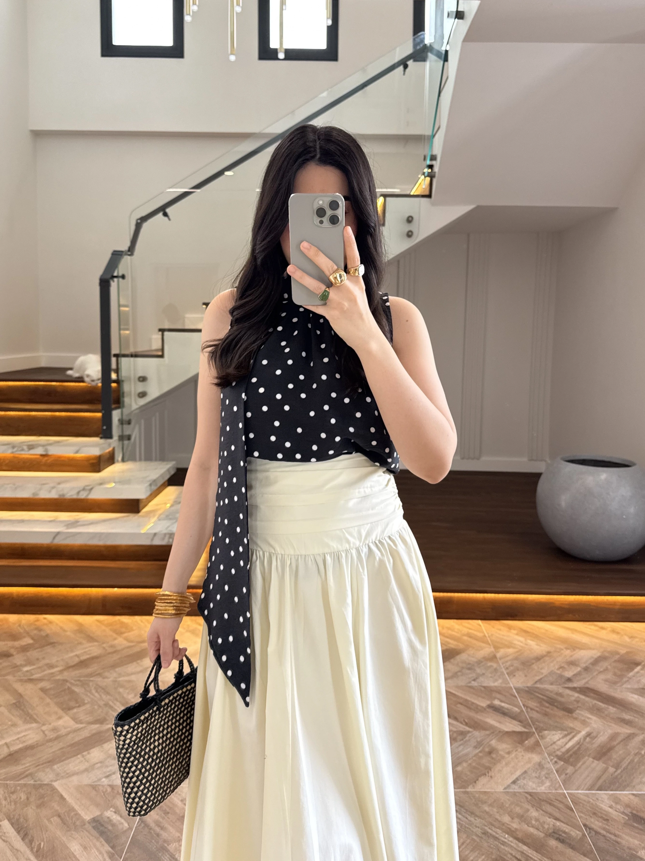 SİYAH PUANTİYELİ HALTER YAKA BLUZ -5502