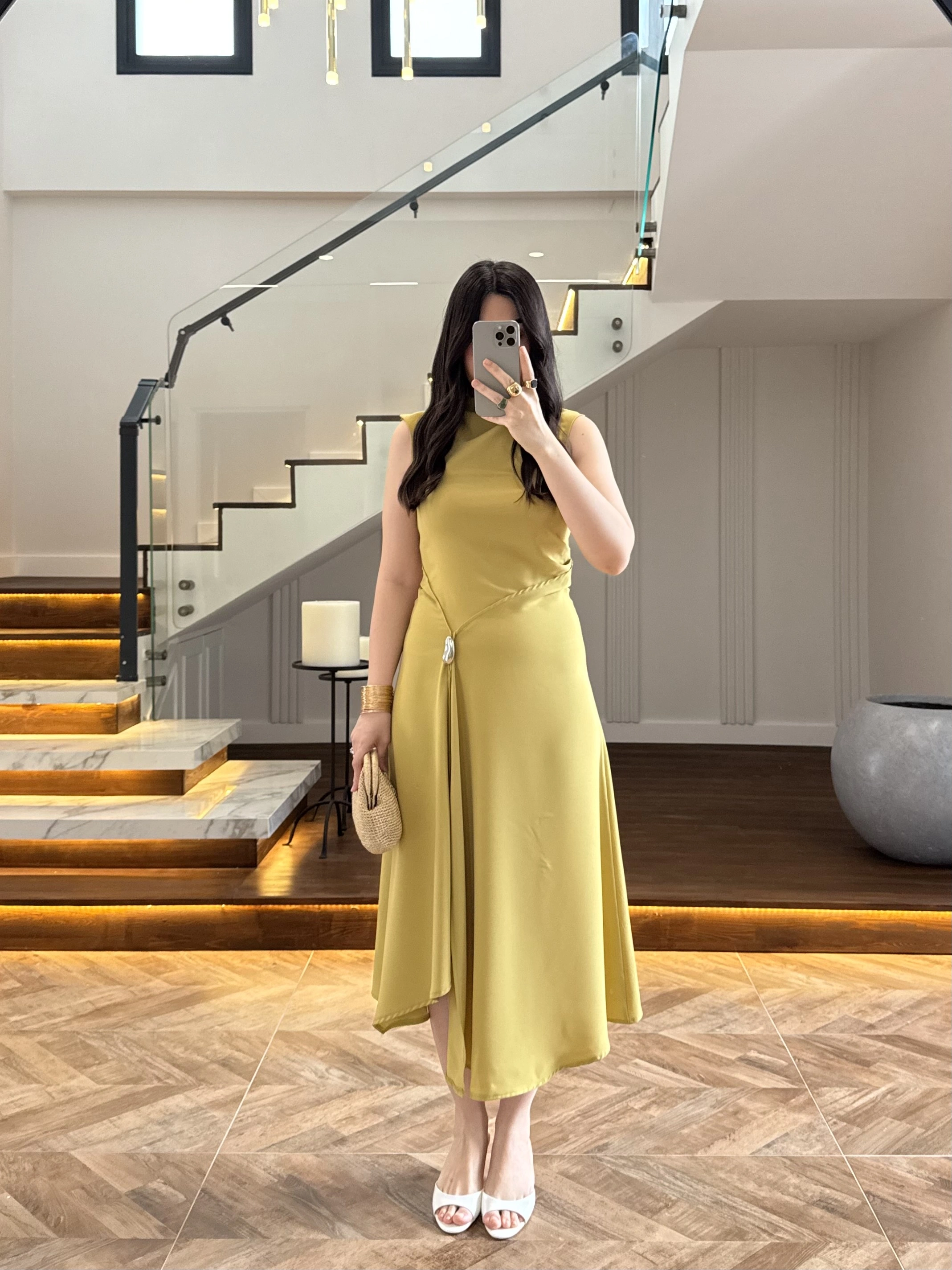 YAĞ YEŞİL YIRTMAÇLI GOLD AKSESUAR ELBİSE