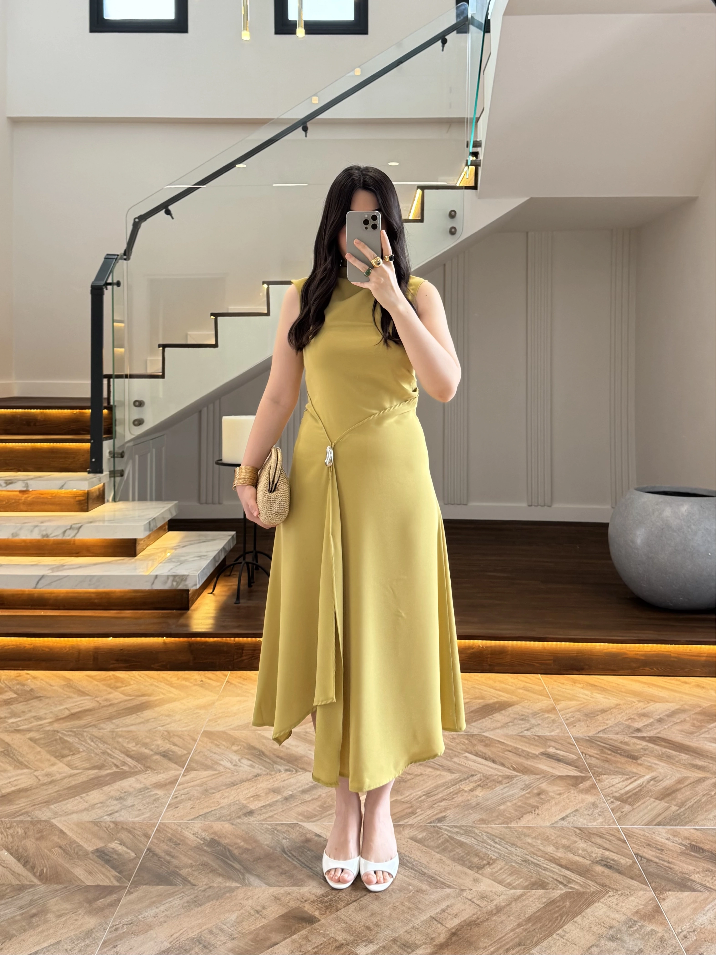 YAĞ YEŞİL YIRTMAÇLI GOLD AKSESUAR ELBİSE