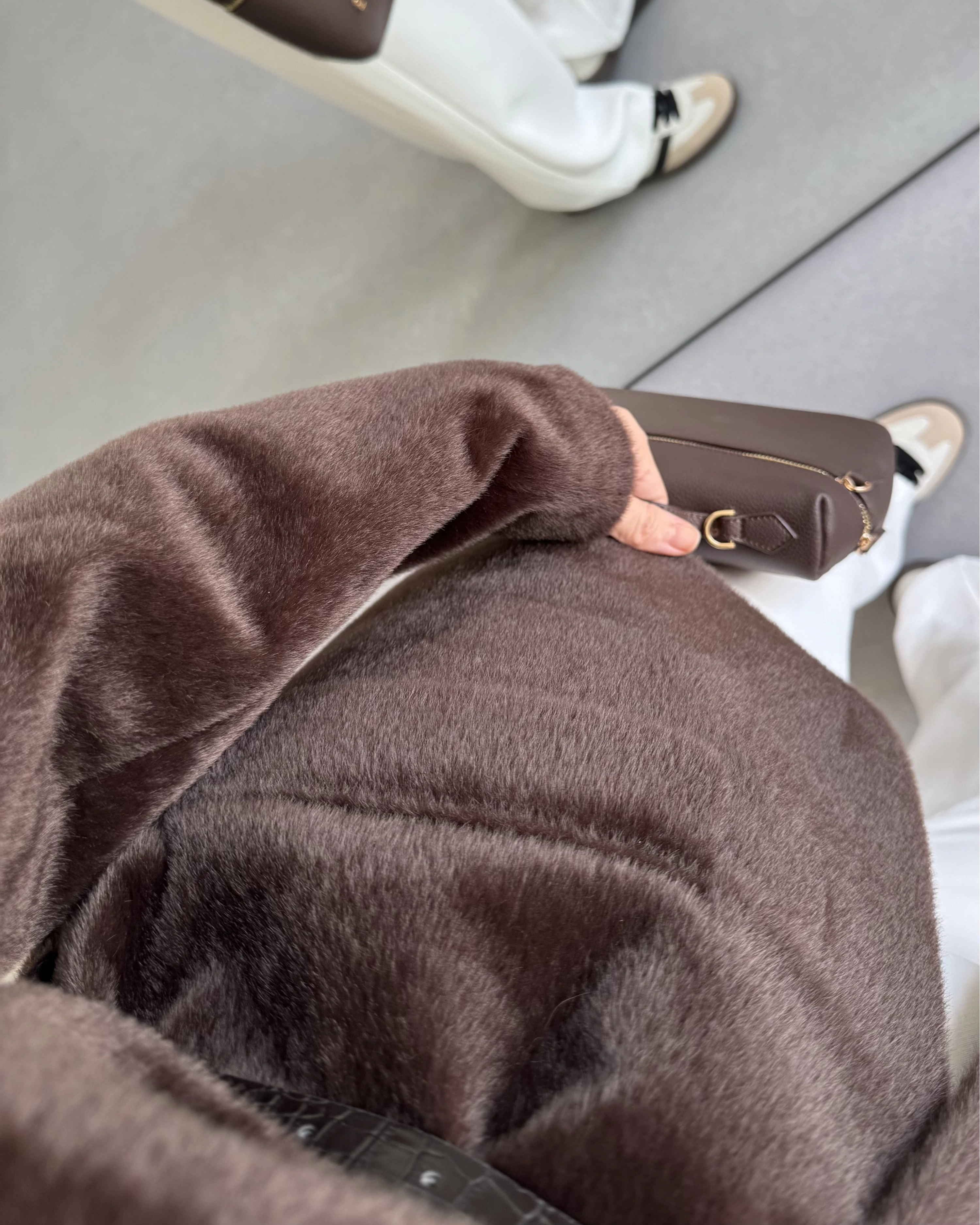 Acı Kahve Astarlı Kemerli Peluş Tüylü Ceket