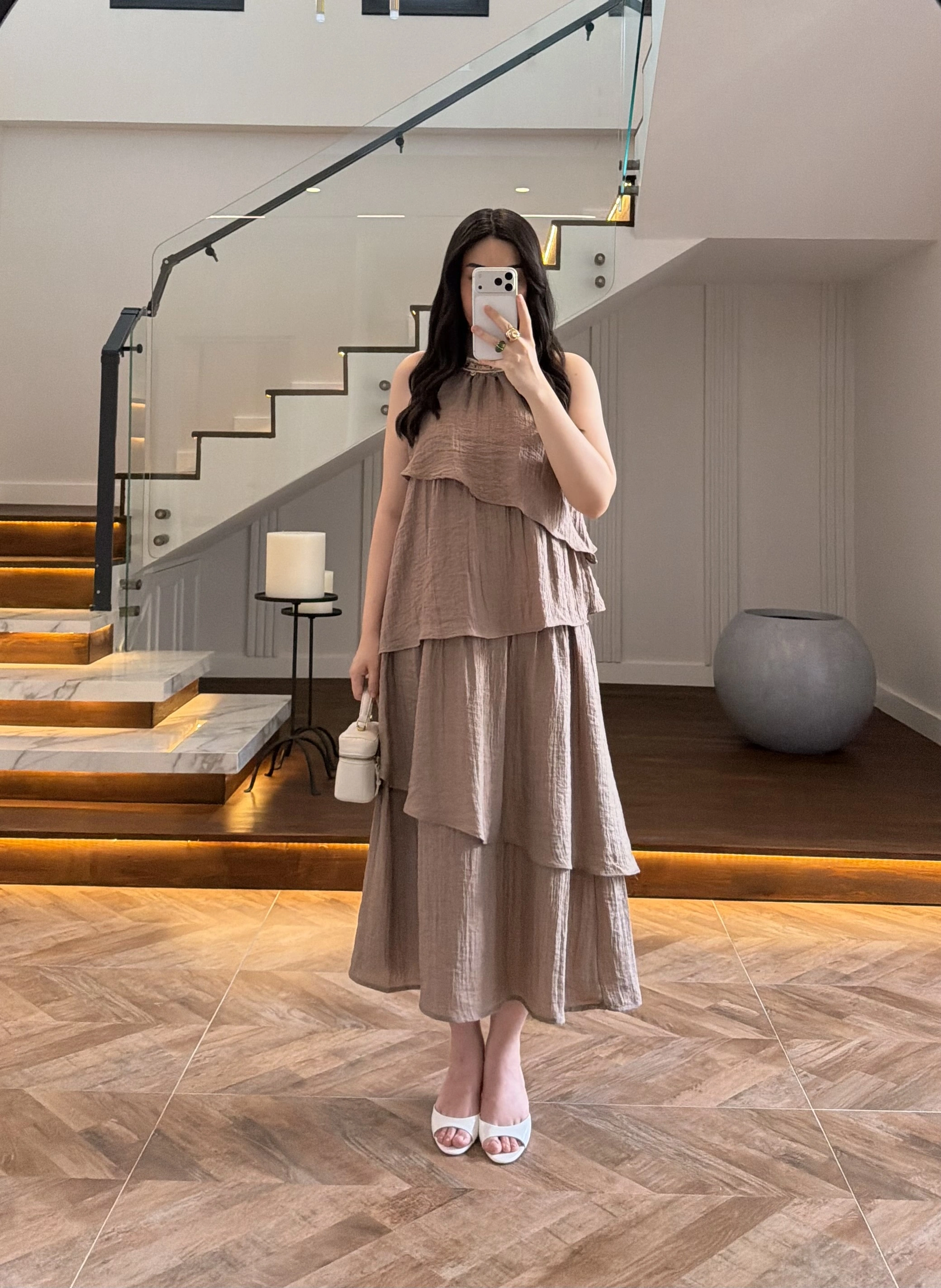 AÇIK KAHVE YAKA İŞLEME DETAYLI ELBİSE-3454