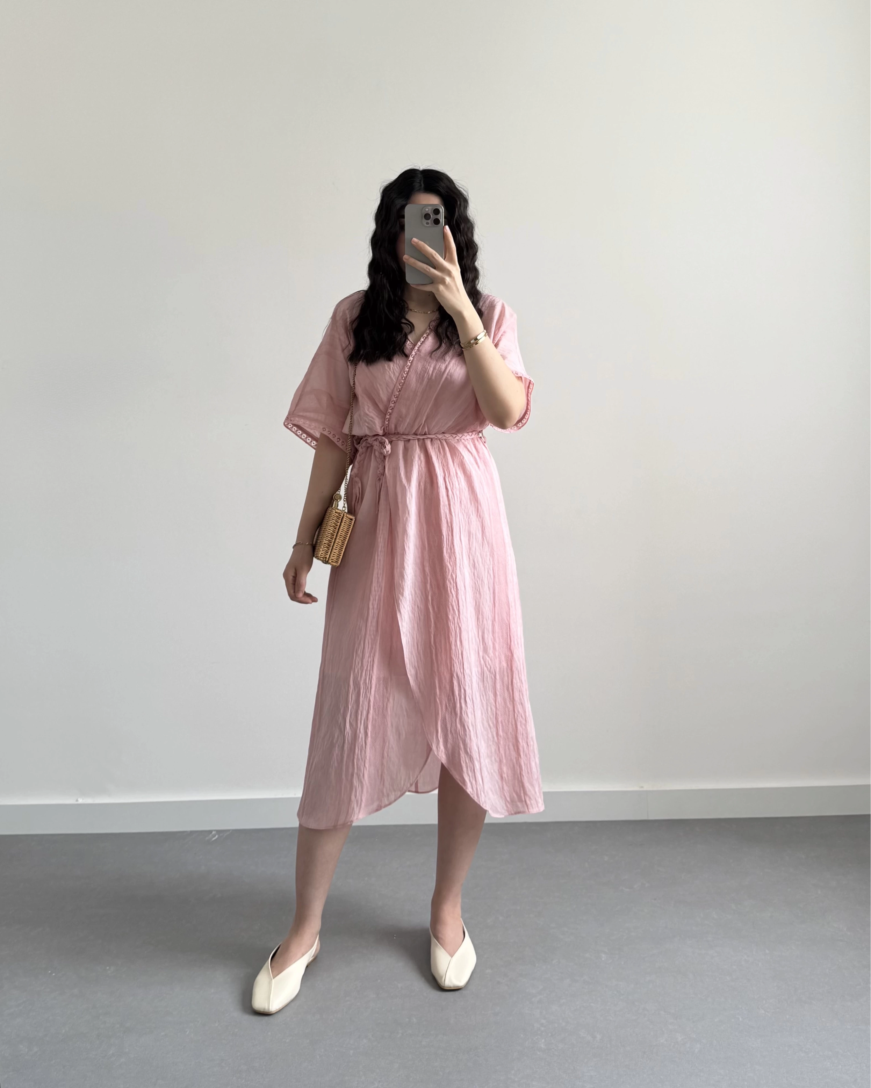 AVA PEMBE KURUVAZE ÖRGÜ KEMERLİ ELBİSE