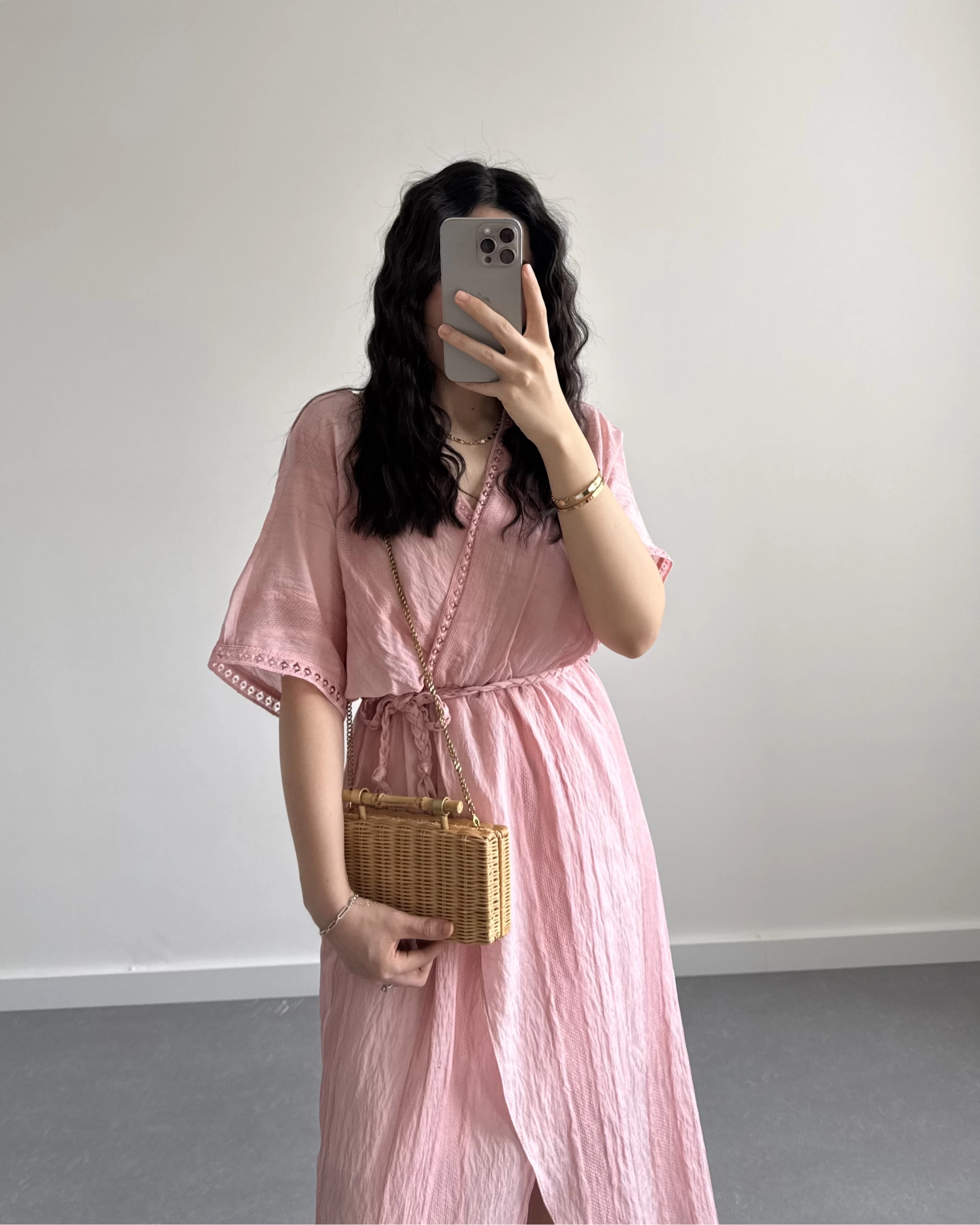 AVA PEMBE KURUVAZE ÖRGÜ KEMERLİ ELBİSE