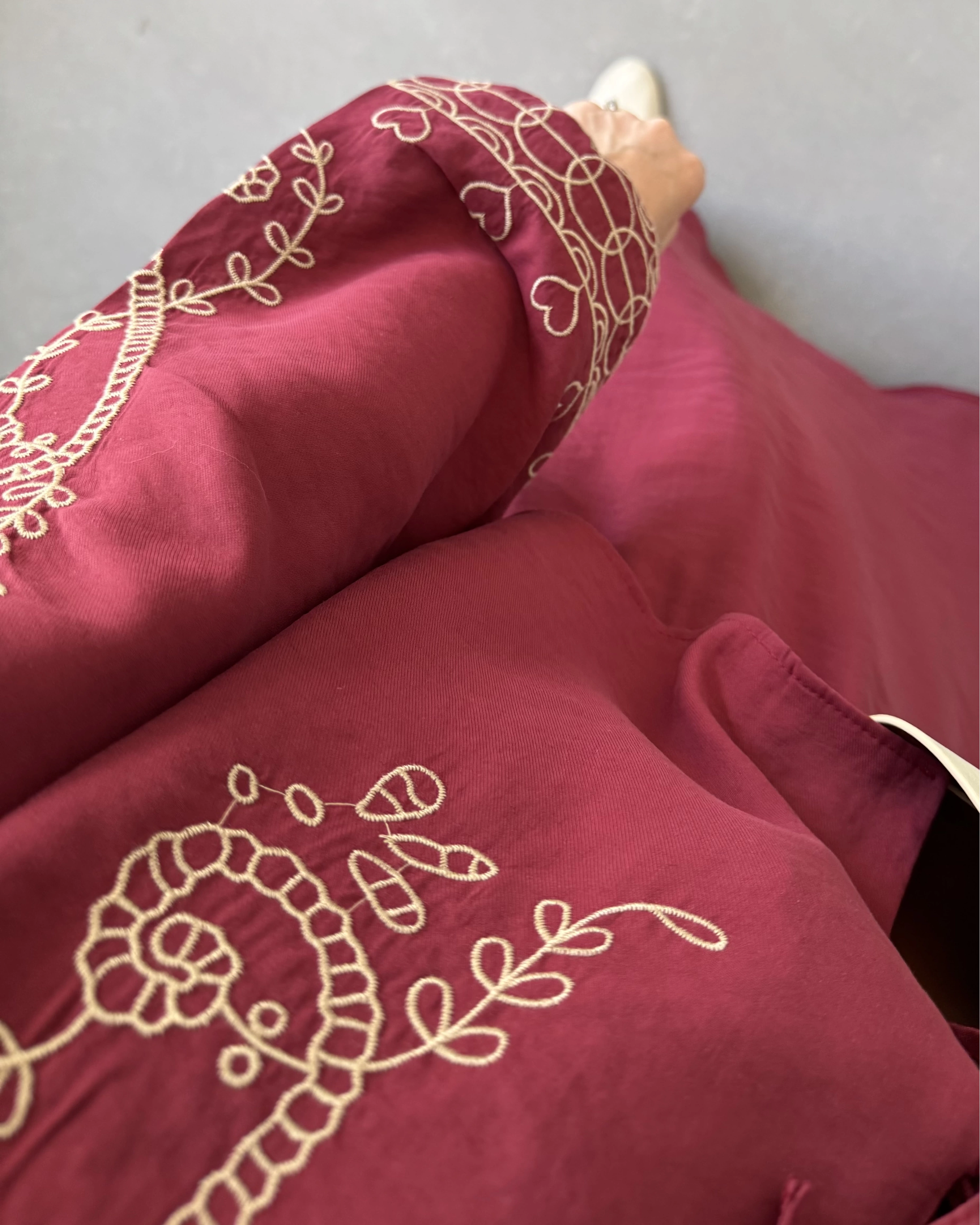 BORDO NAKIŞLI ETEKLİ İKİLİ TAKIM