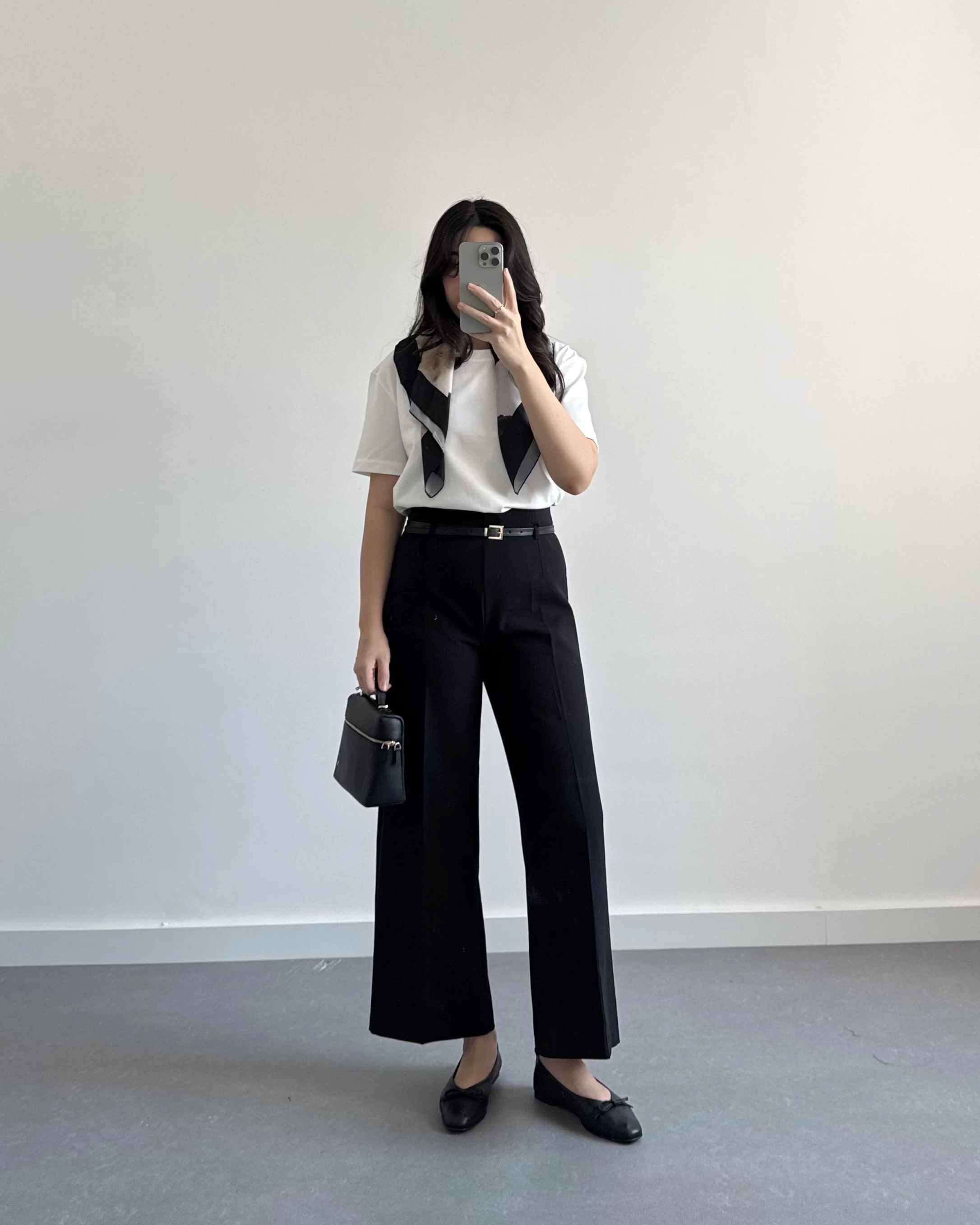 BELİ KEMERLİ CREP KUMAŞ PANTOLON SİYAH