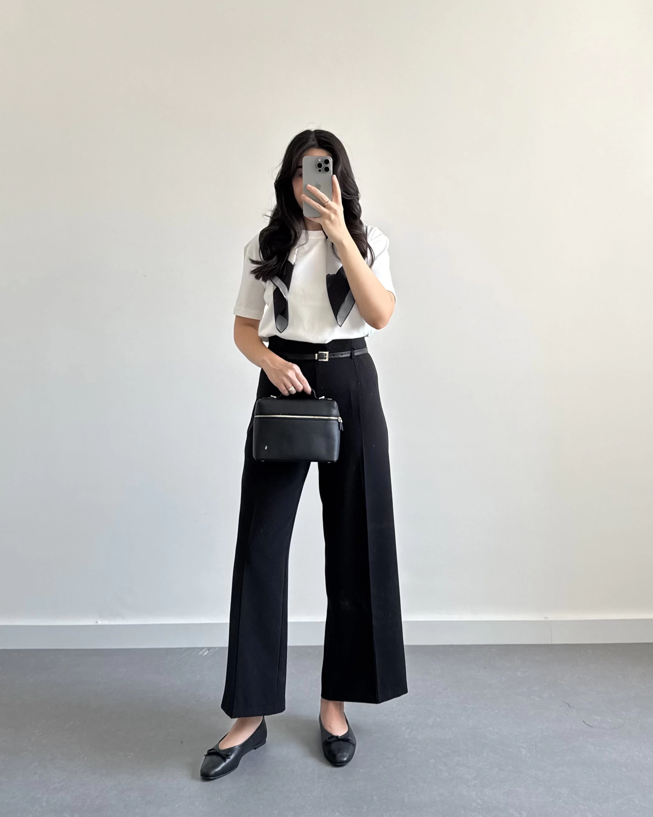 BELİ KEMERLİ CREP KUMAŞ PANTOLON SİYAH