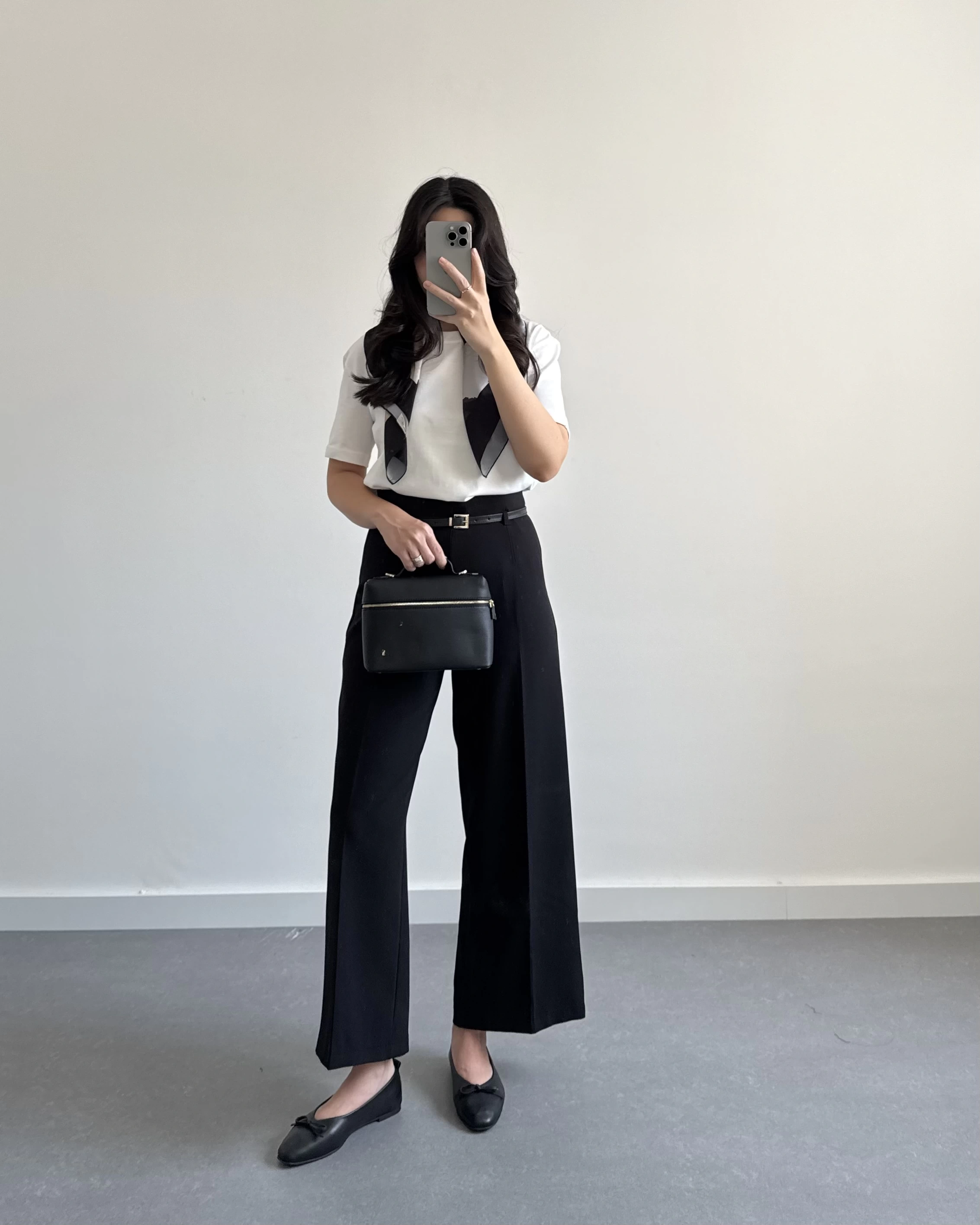BELİ KEMERLİ CREP KUMAŞ PANTOLON SİYAH
