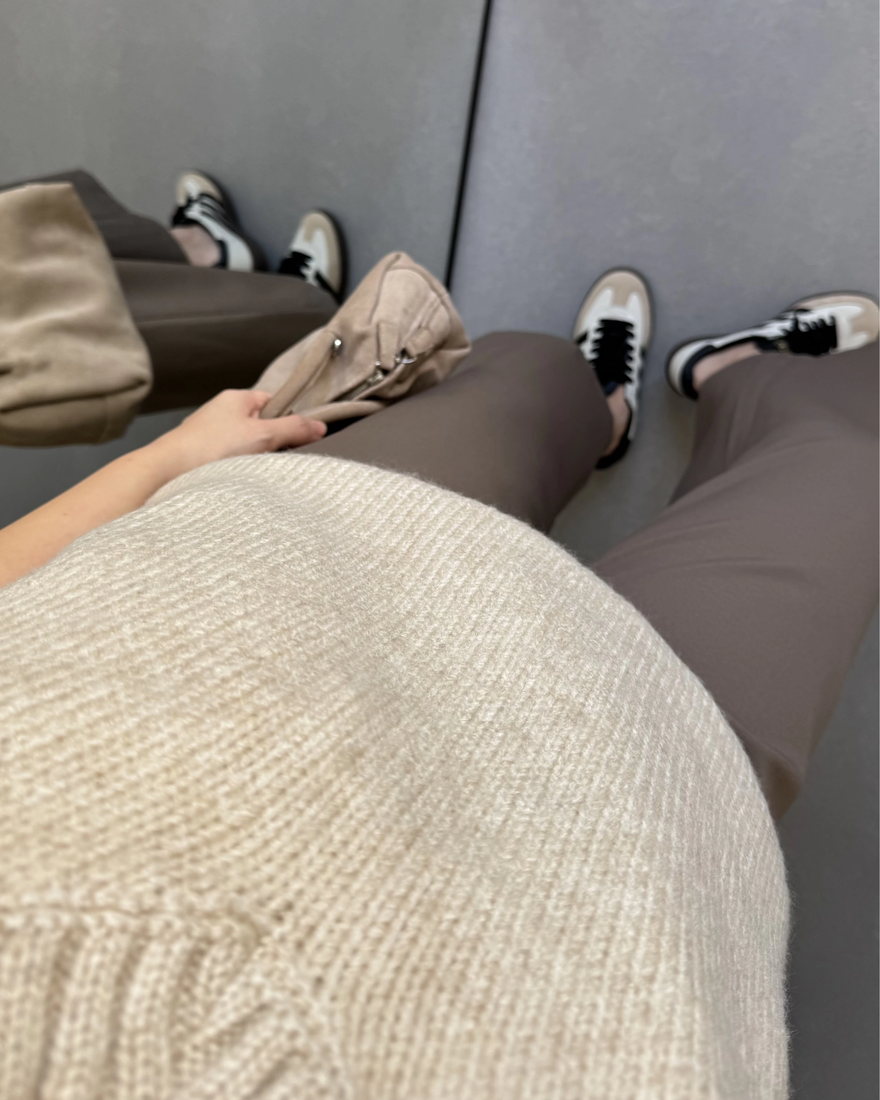 BELİ KEMERLİ CREP KUMAŞ PANTOLON VİZON