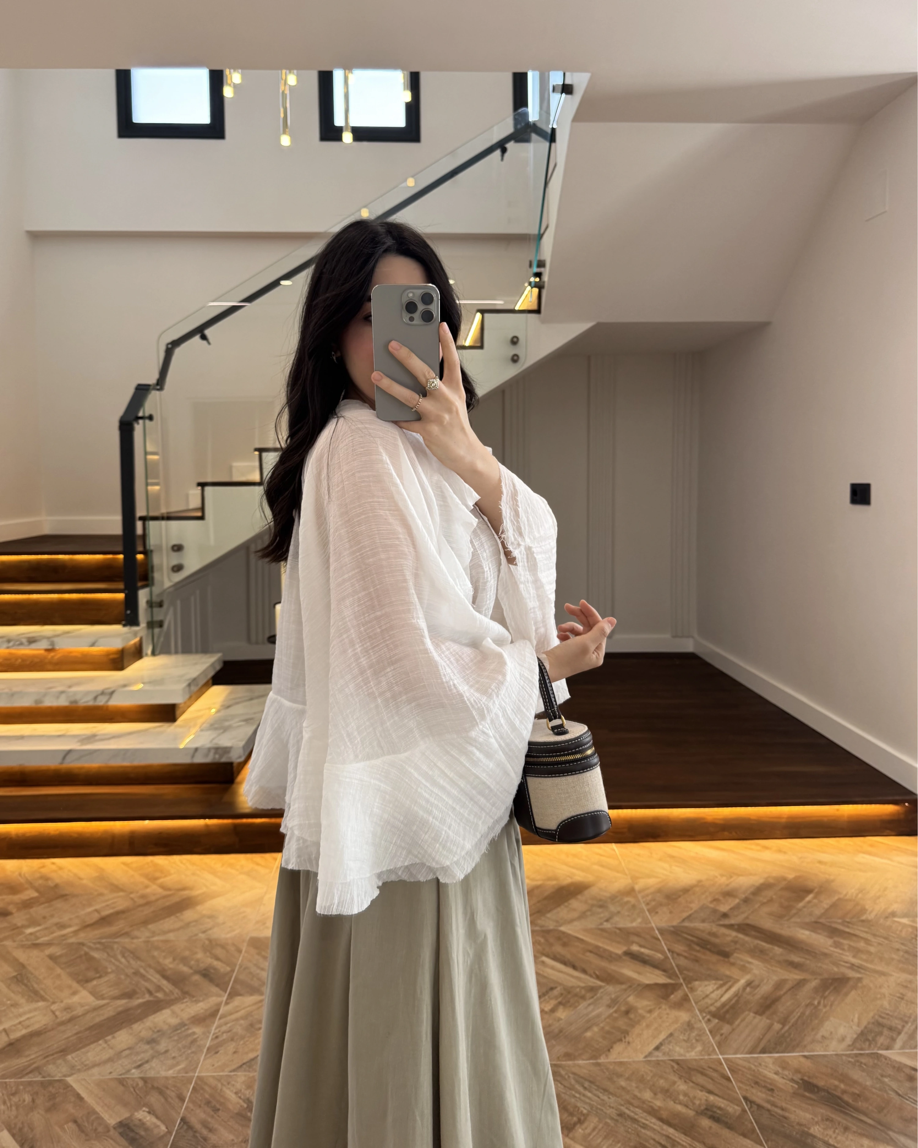 BEYAZ KOLLARI FIRFIRLI BLUZ-5009