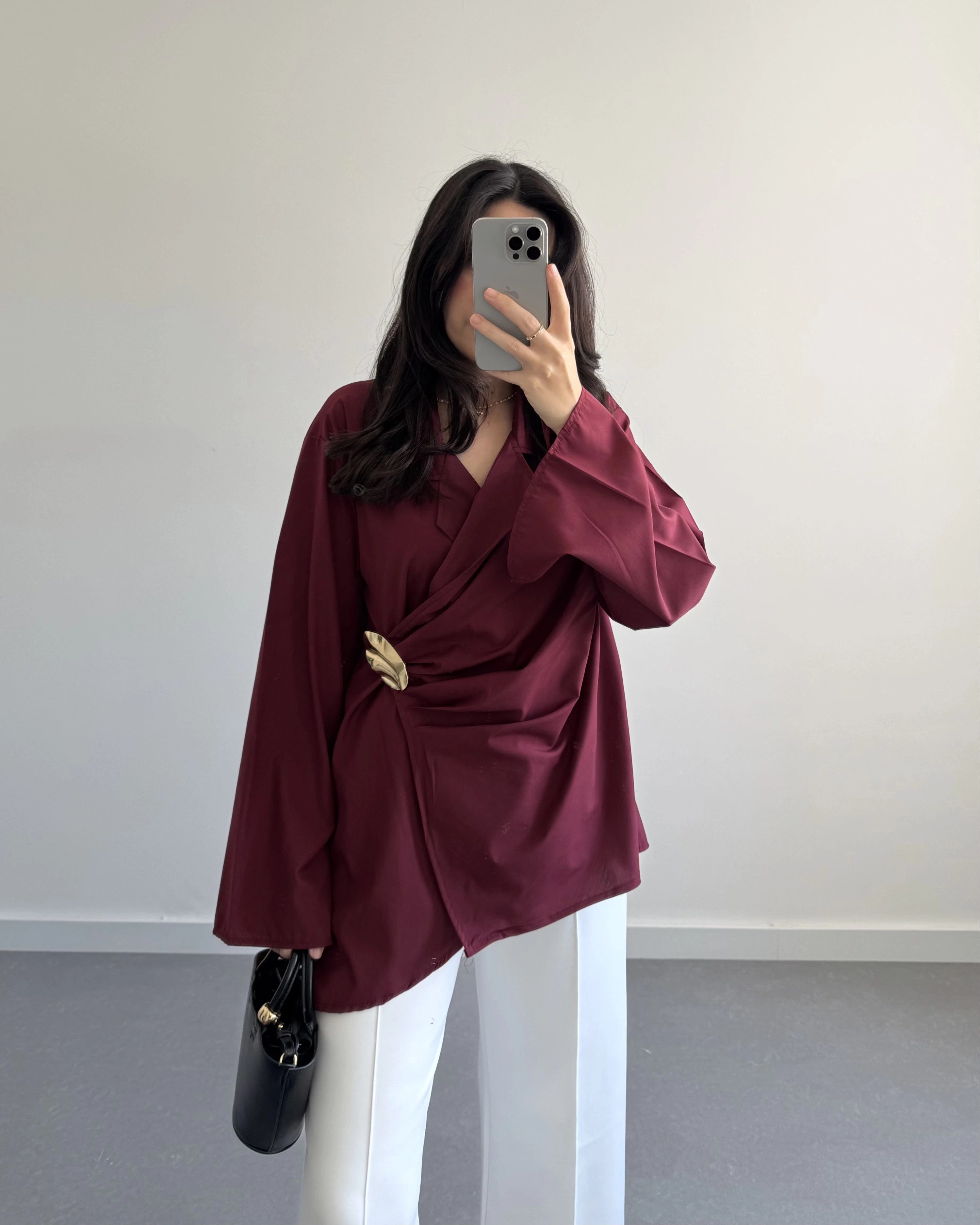 BORDO GOLD BROŞLU GÖMLEK