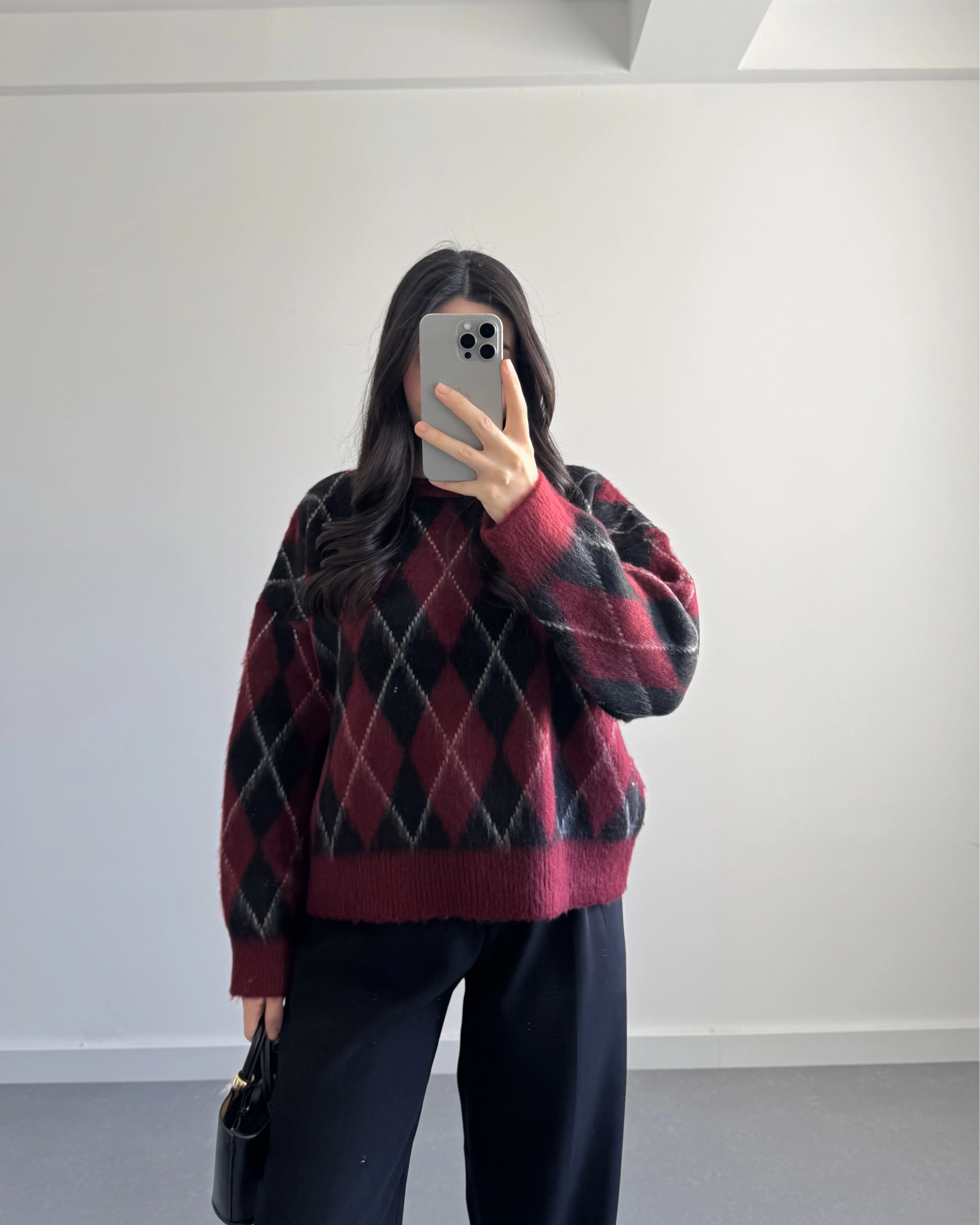 BORDO-SİYAH BAKLAVA KAZAK