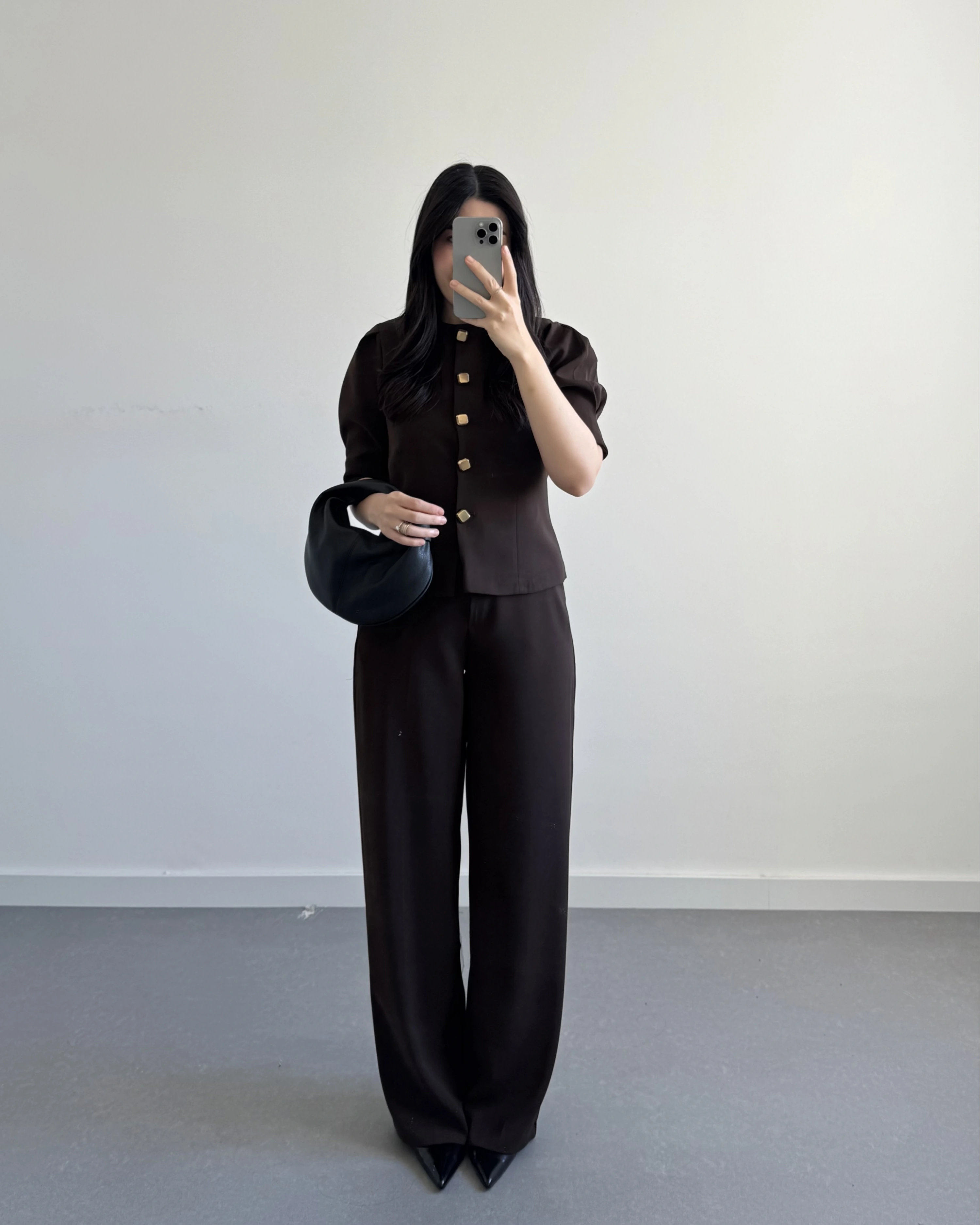 DÜĞME DETAYLI YELEK TAKIM KAHVE