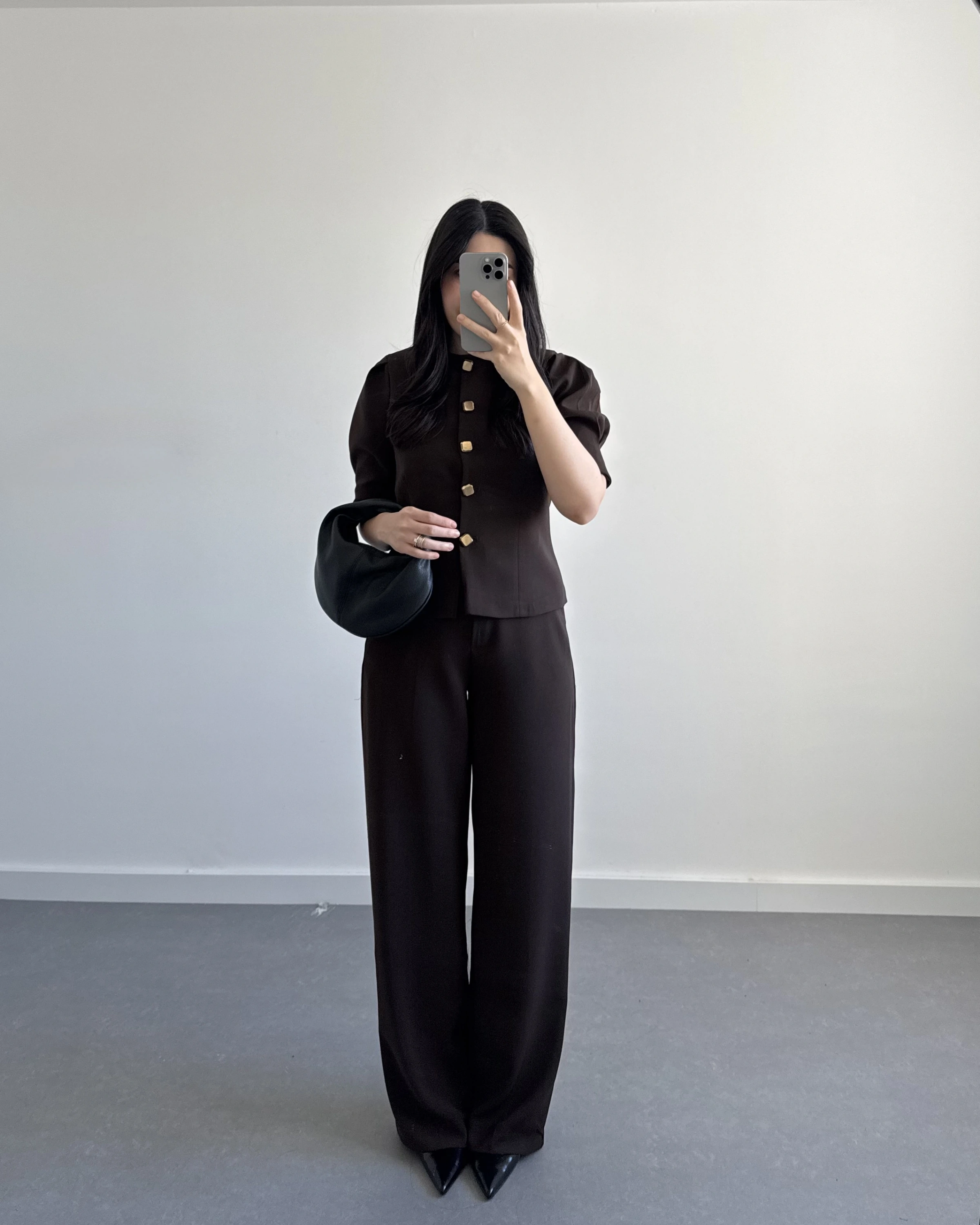 DÜĞME DETAYLI YELEK TAKIM KAHVE