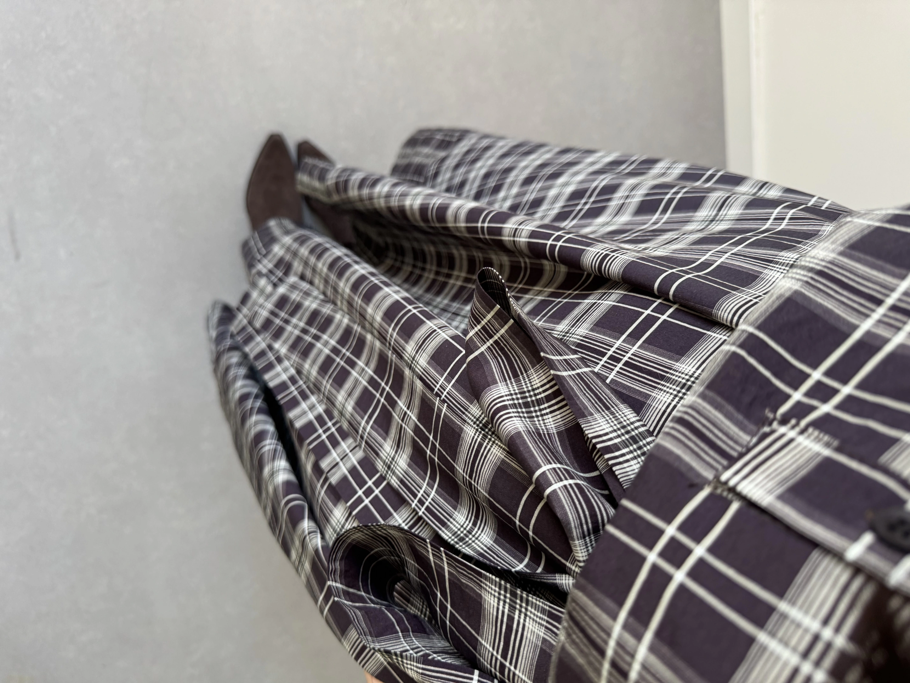 EKOSE DESEN KUŞAKLI ELBİSE KAHVE