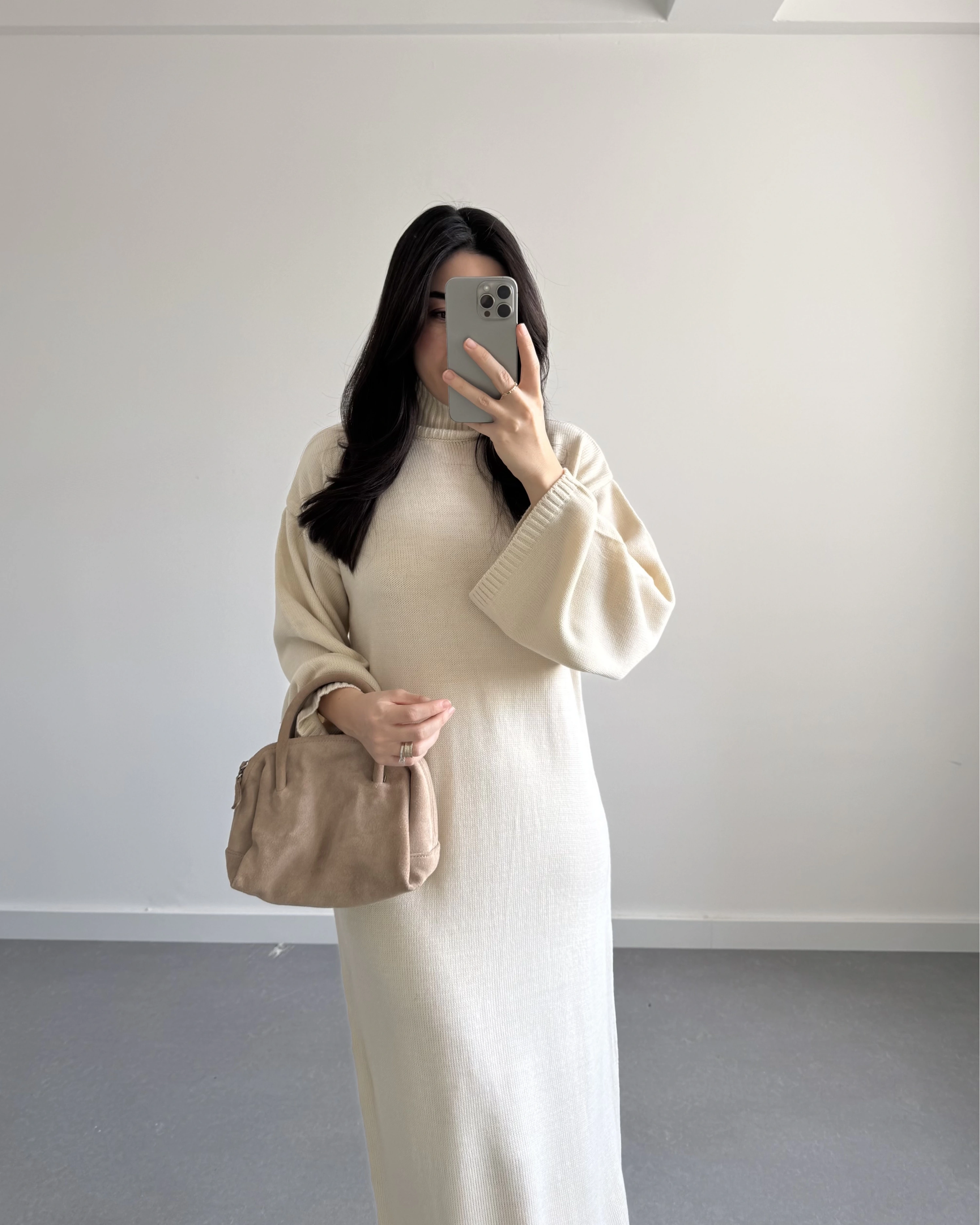 EKRU BALIKÇI YAKA TRİKO ELBİSE