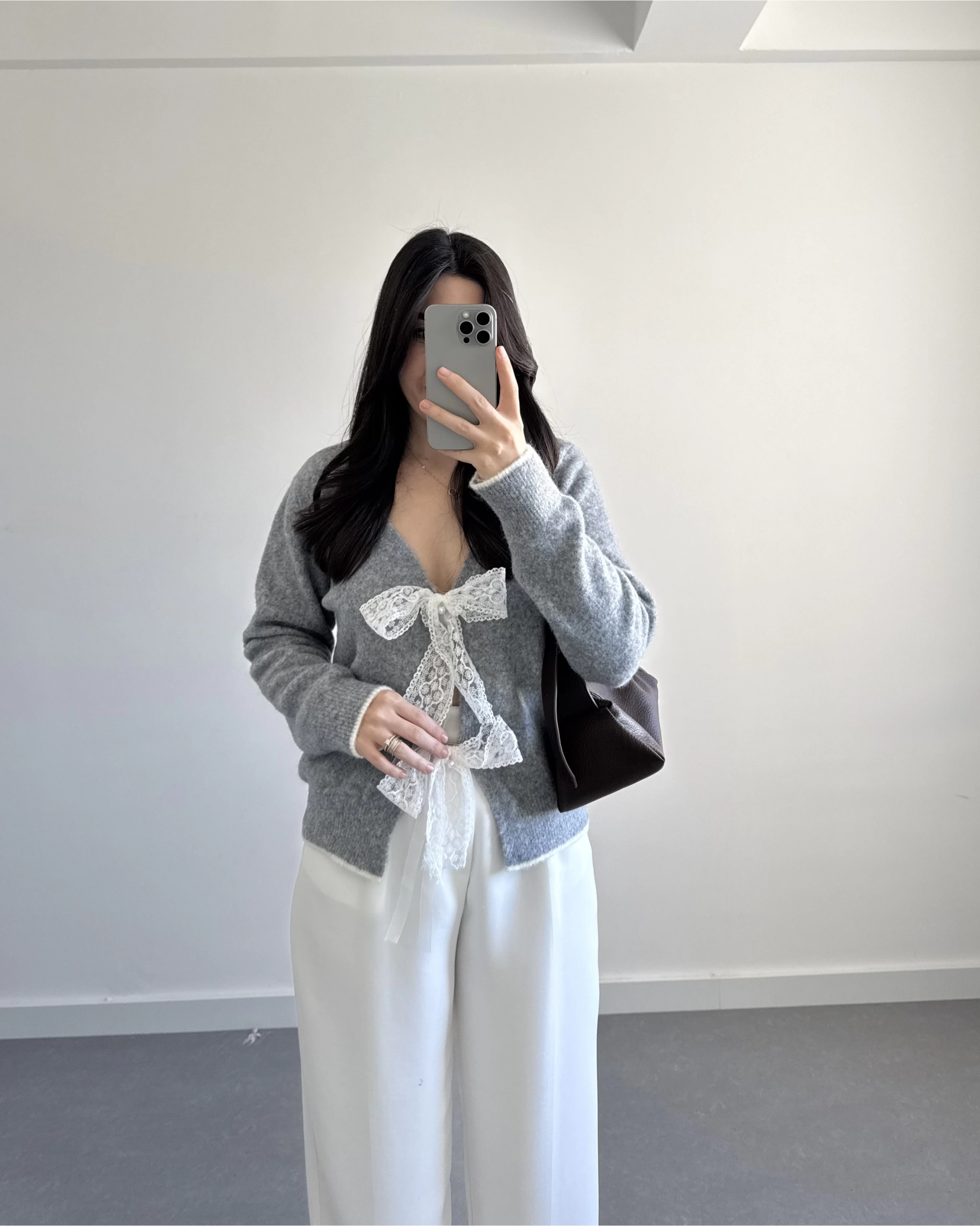 GRİ DANTEL KURDELE HIRKA