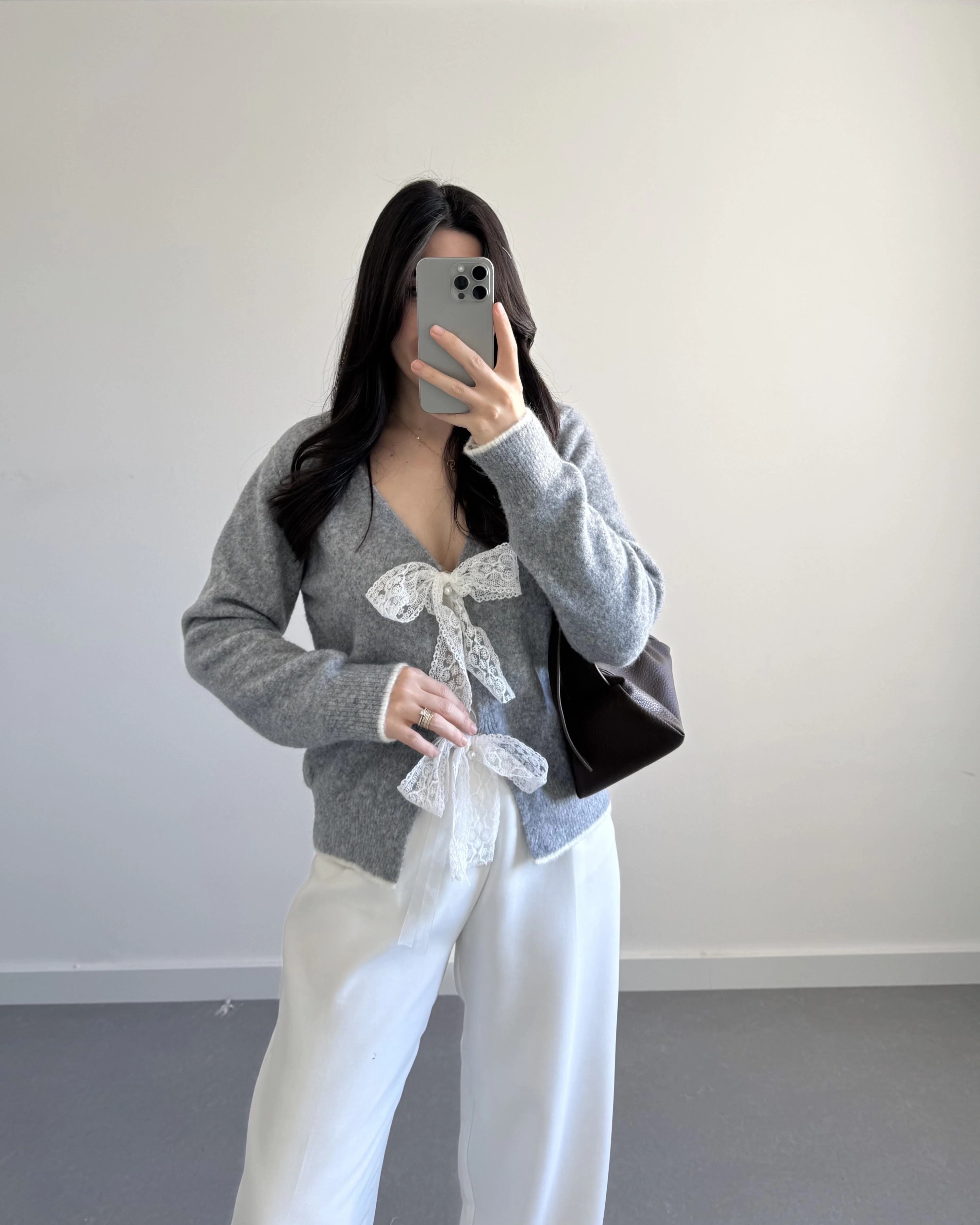 GRİ DANTEL KURDELE HIRKA