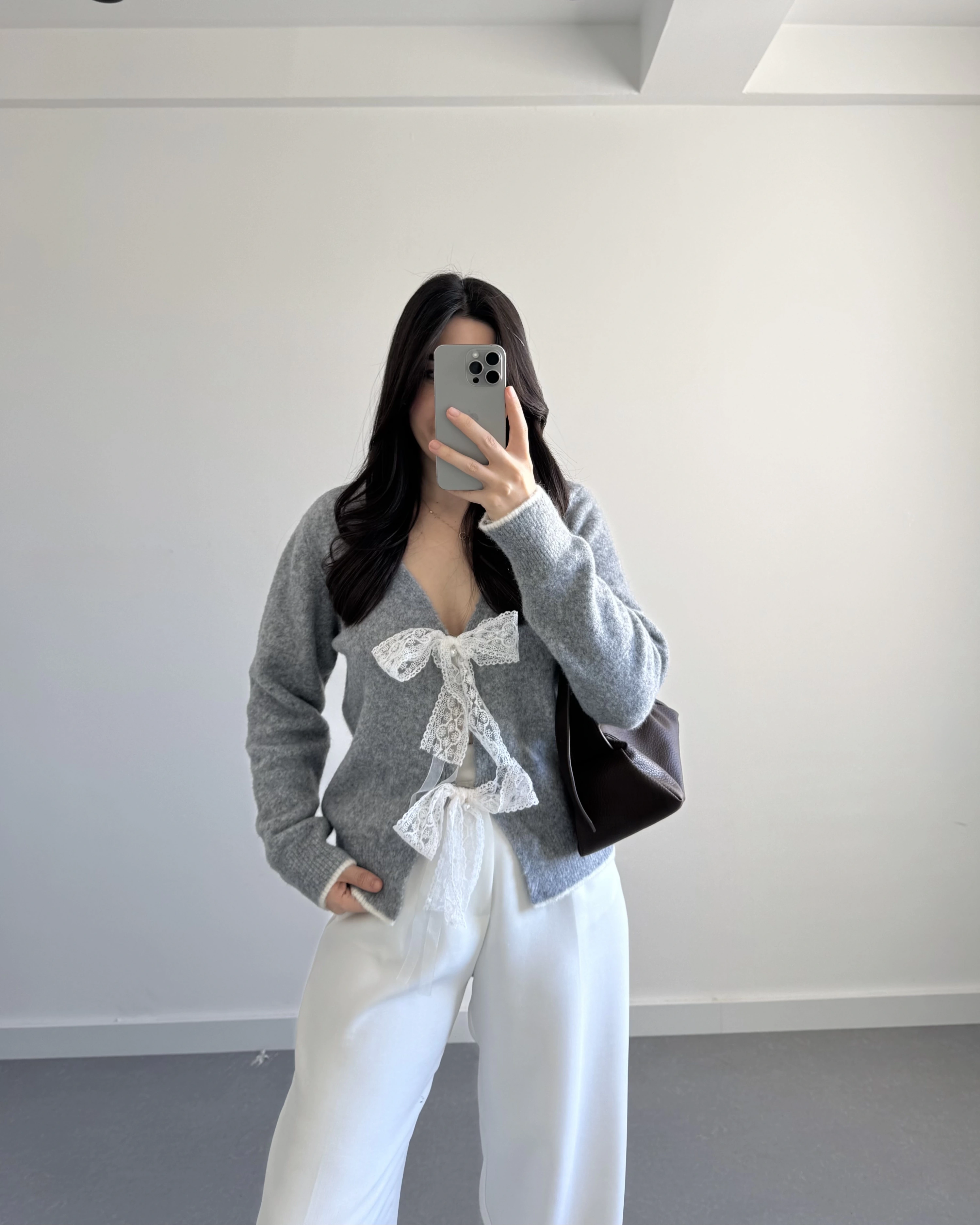 GRİ DANTEL KURDELE HIRKA