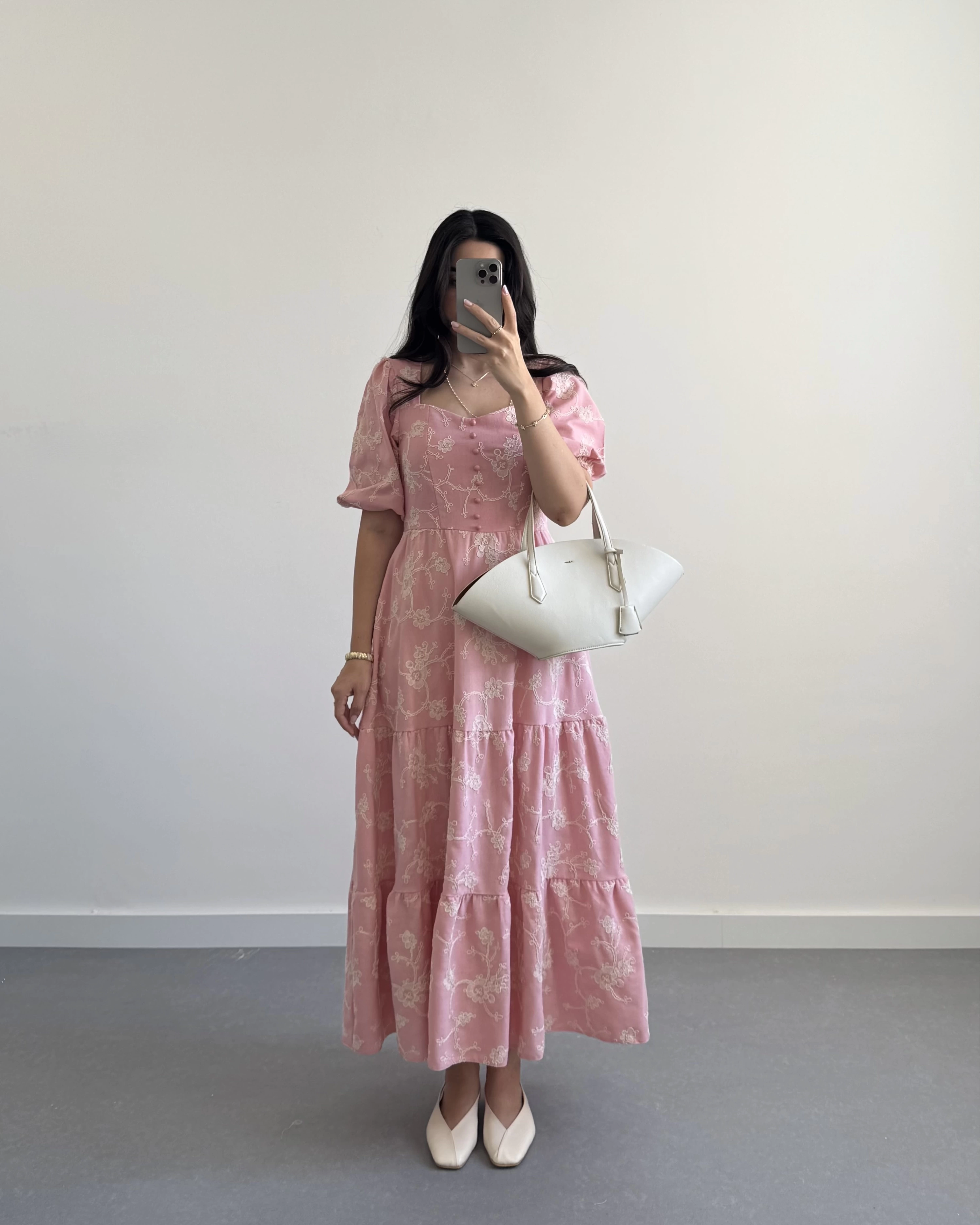 HANNA GÜPÜRLÜ PEMBE ELBİSE