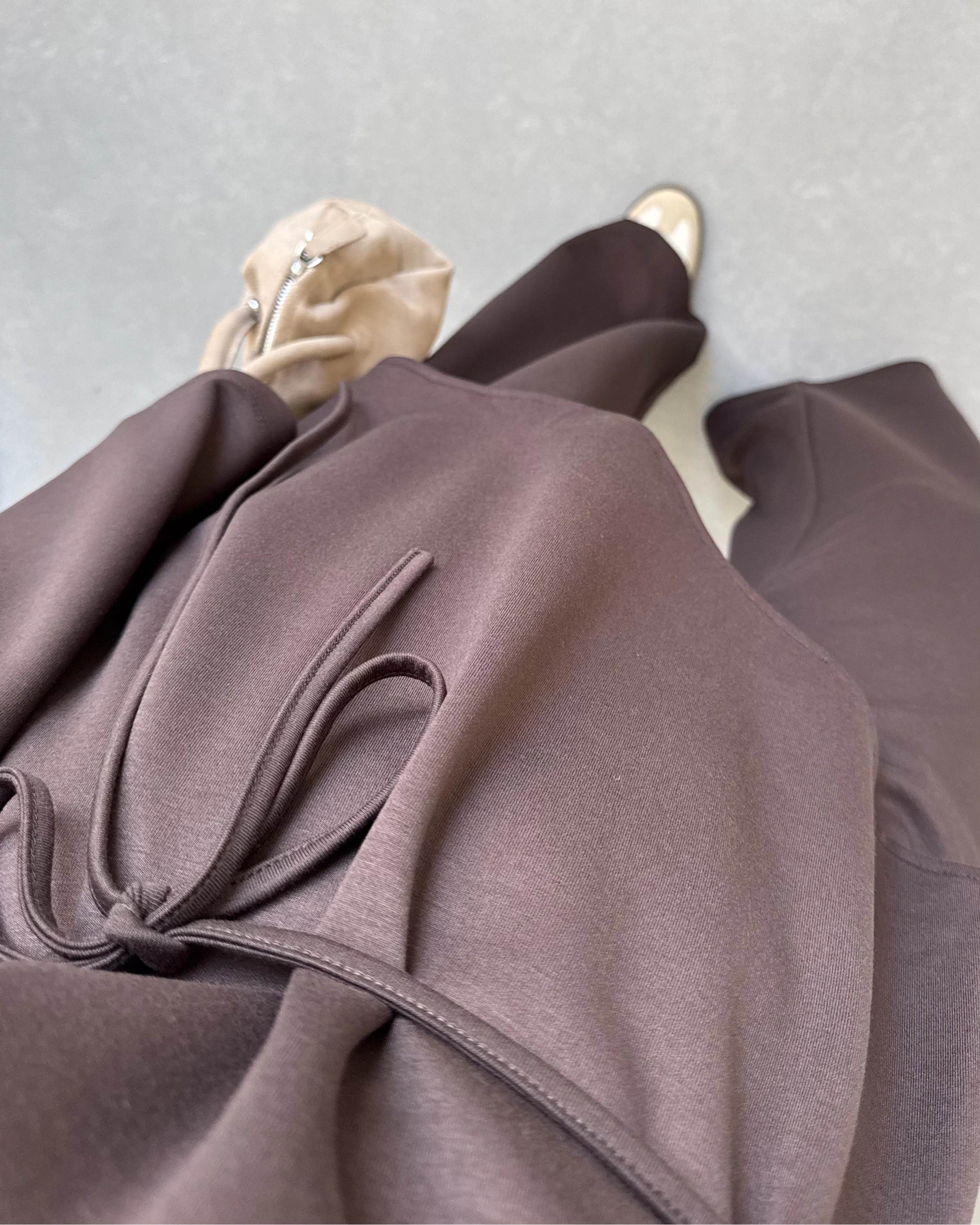 KAHVE ASİMETRİK KESİM UZUN KOL TAKIM