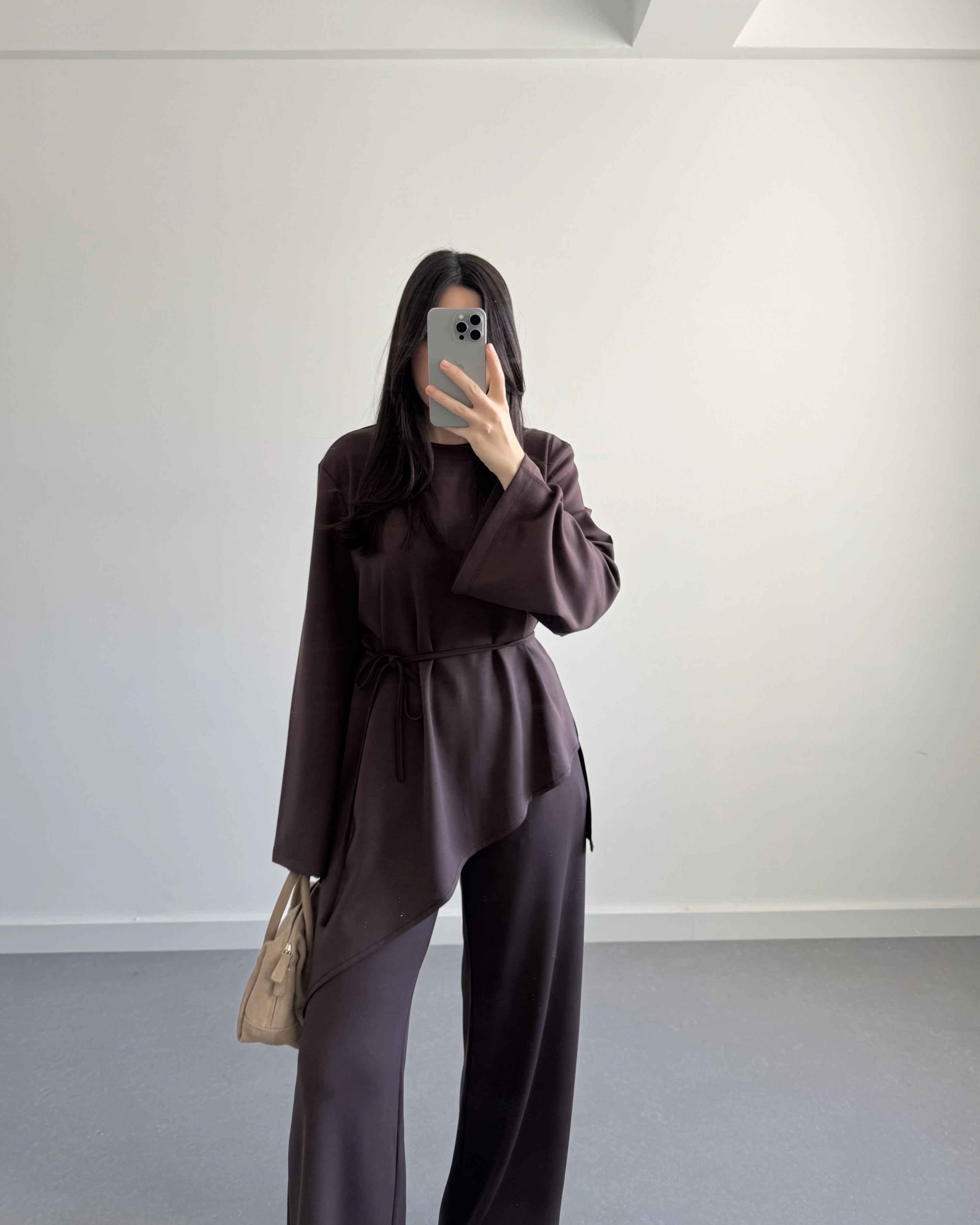 KAHVE ASİMETRİK KESİM UZUN KOL TAKIM