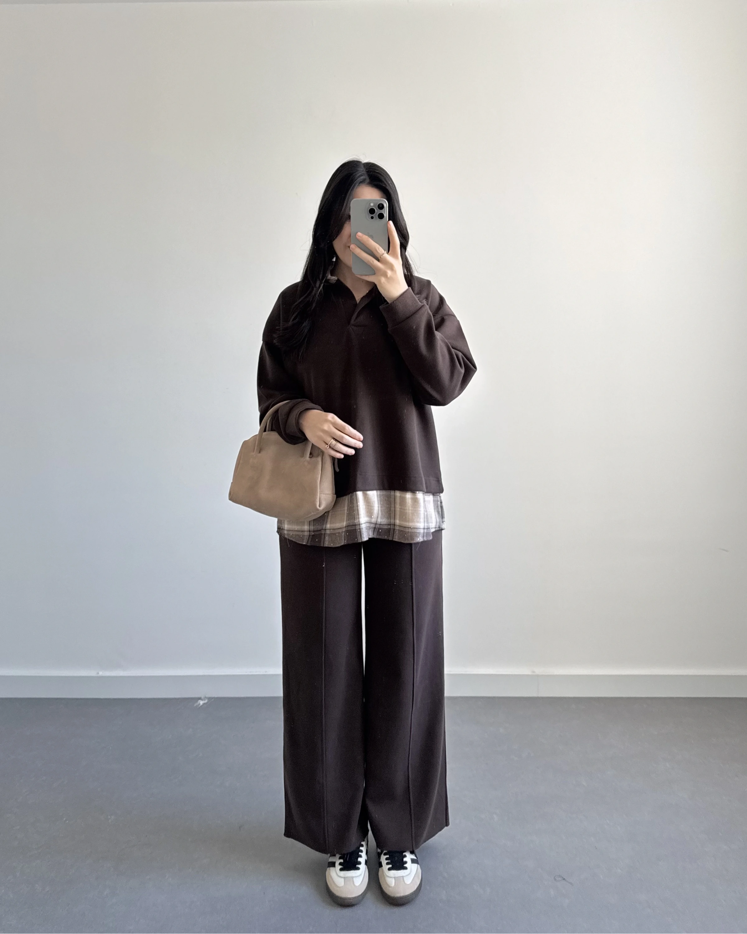 KAHVE GÖMLEKLİ SELANİK TAKIM