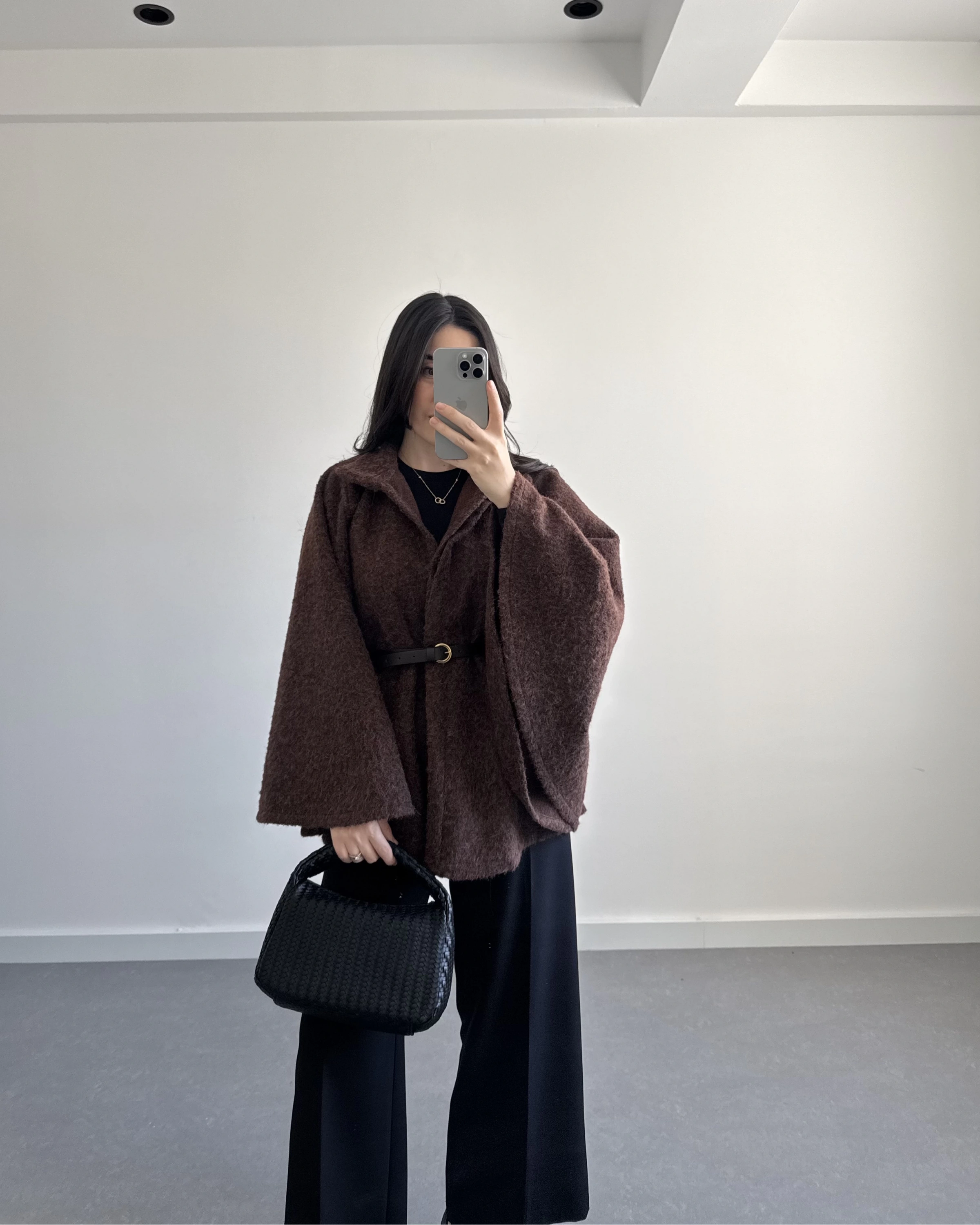 KAHVE KEMERLİ KAŞE PANÇO