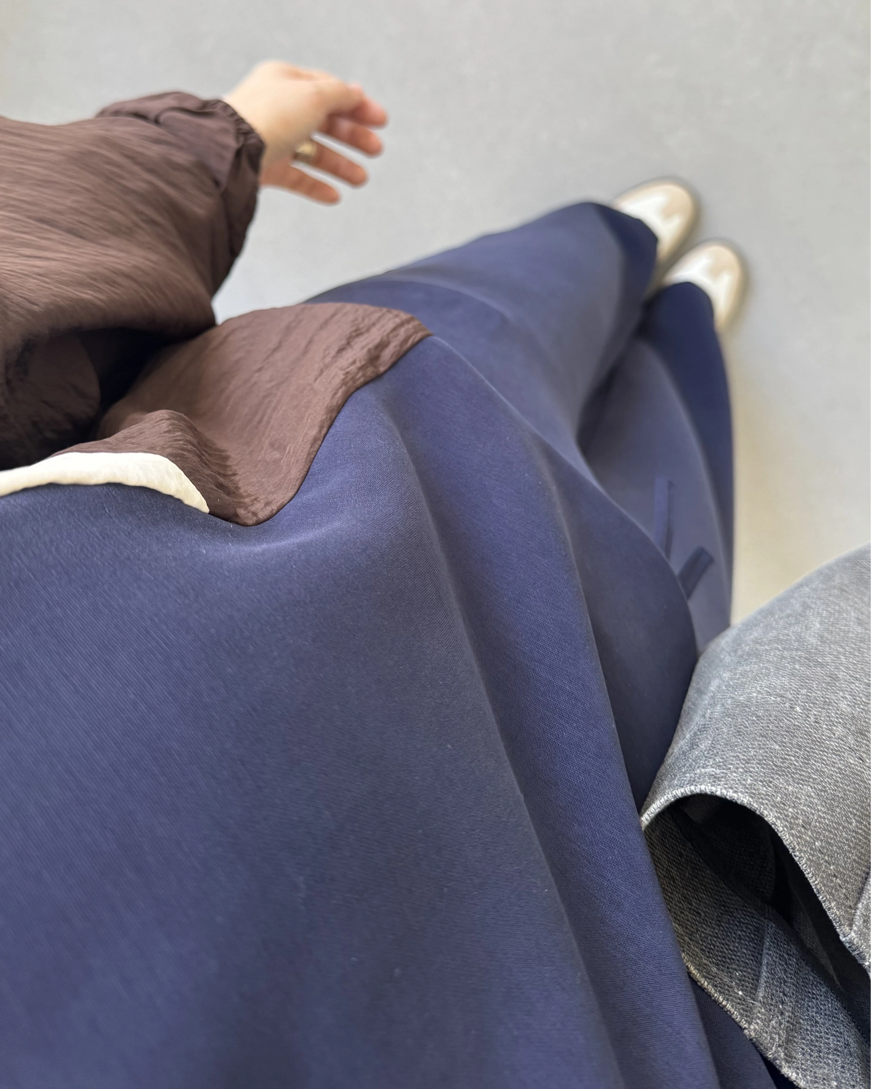 KAHVE PARAŞÜT KUMAŞ DETAYLI MODAL TAKIM