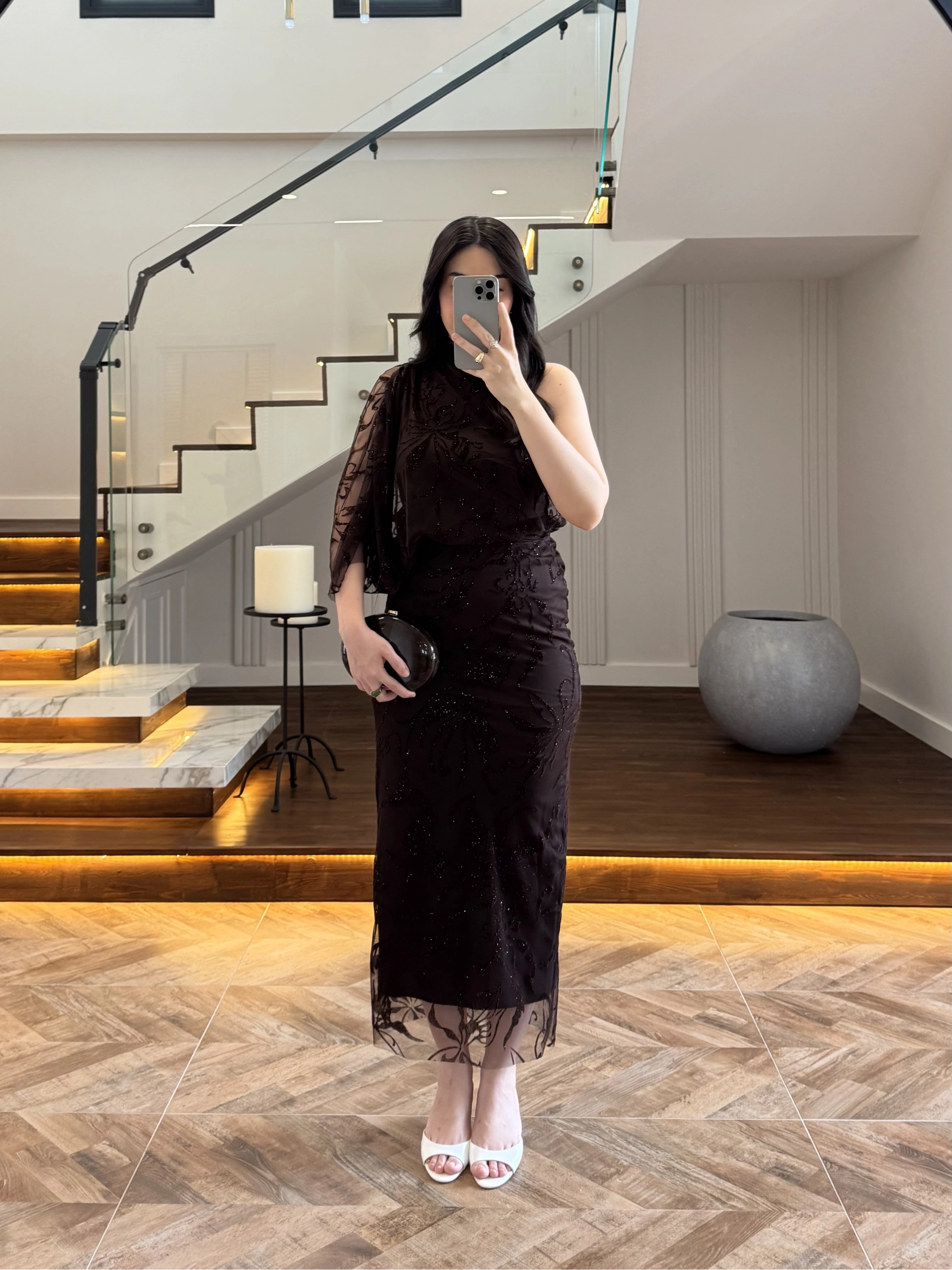 KAHVE TEK OMUZ DESENLİ SİMLİ ELBİSE -4033