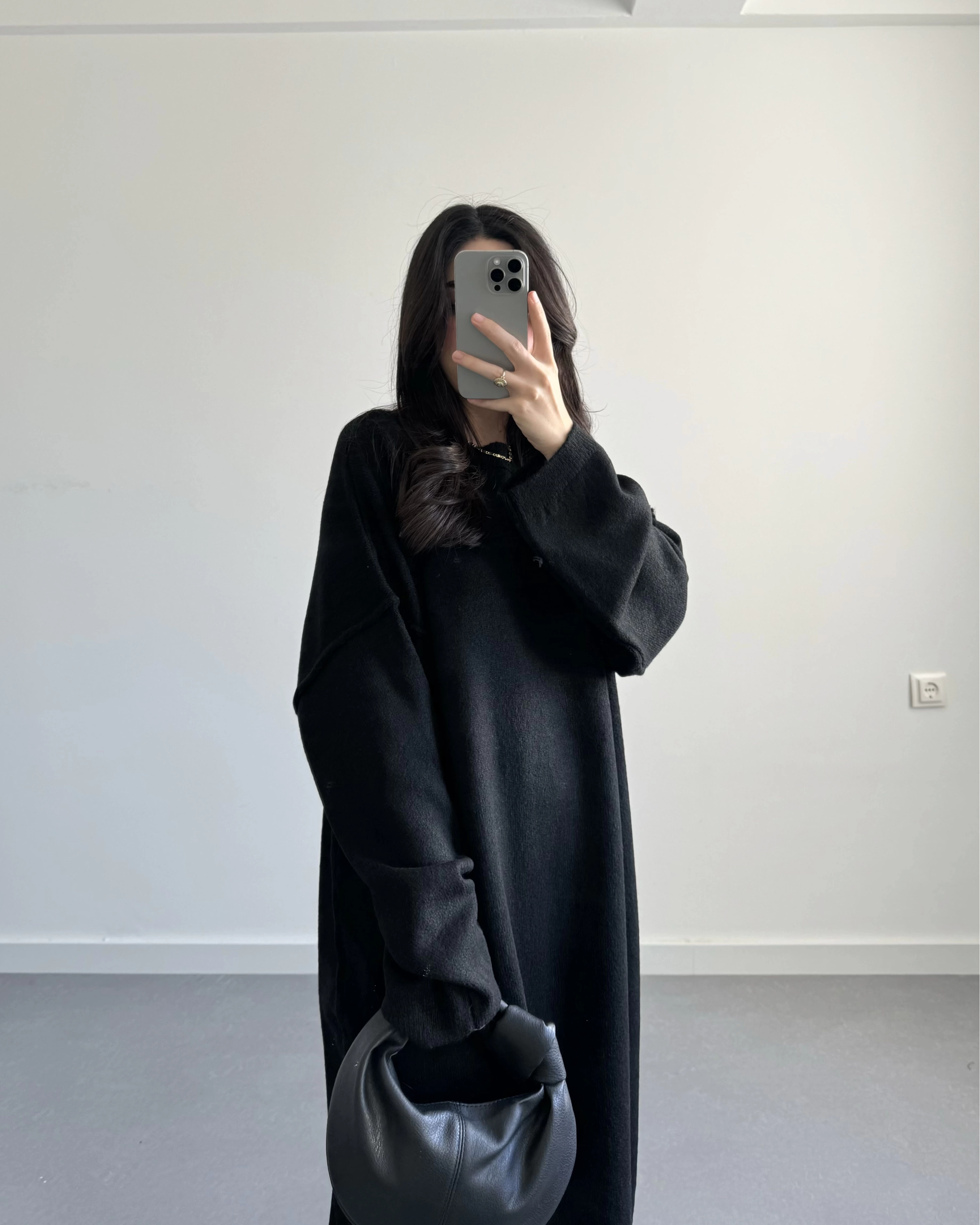 Kelly Siyah Oversize Triko Elbise