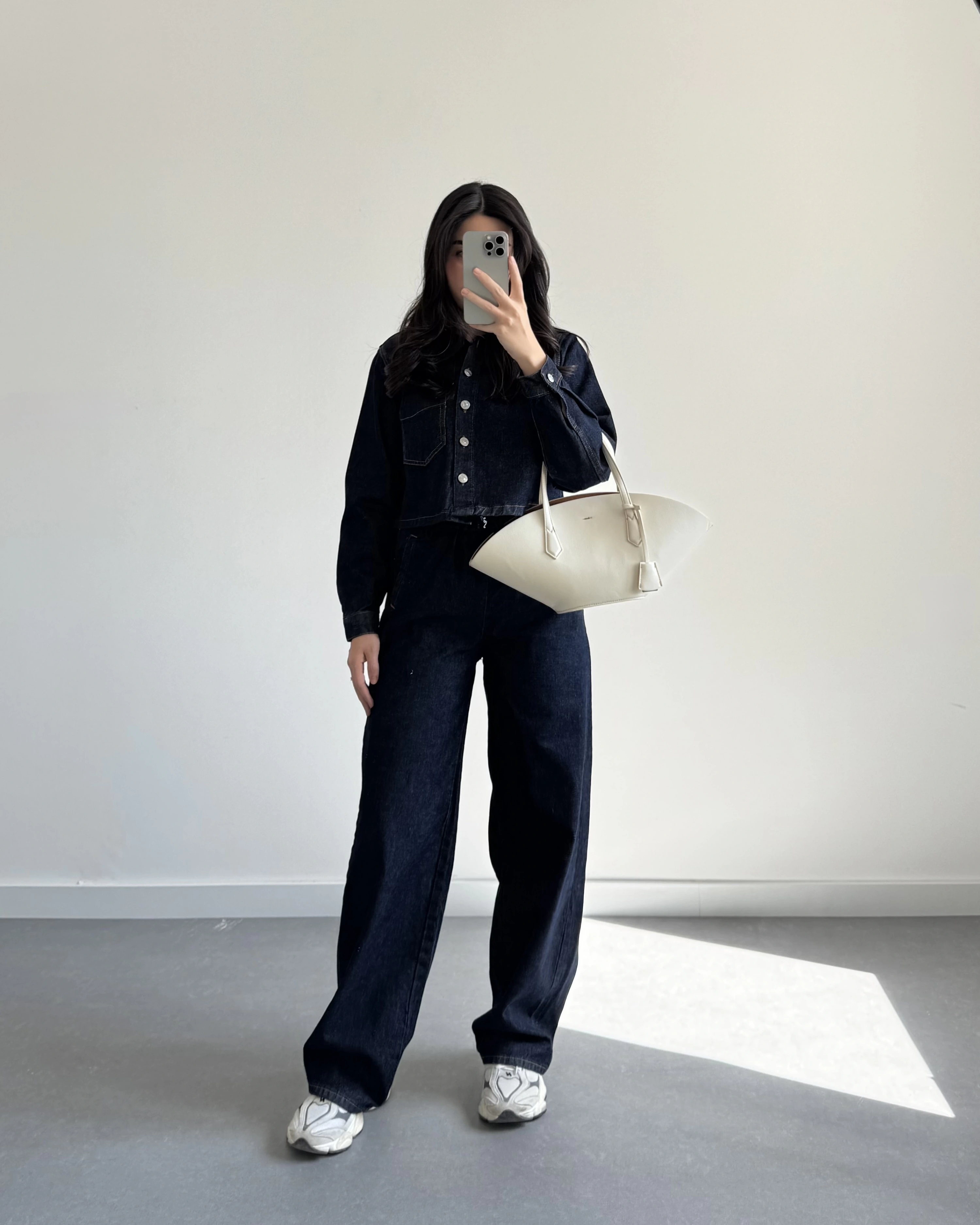 KOT GÖMLEKLİ TAKIM