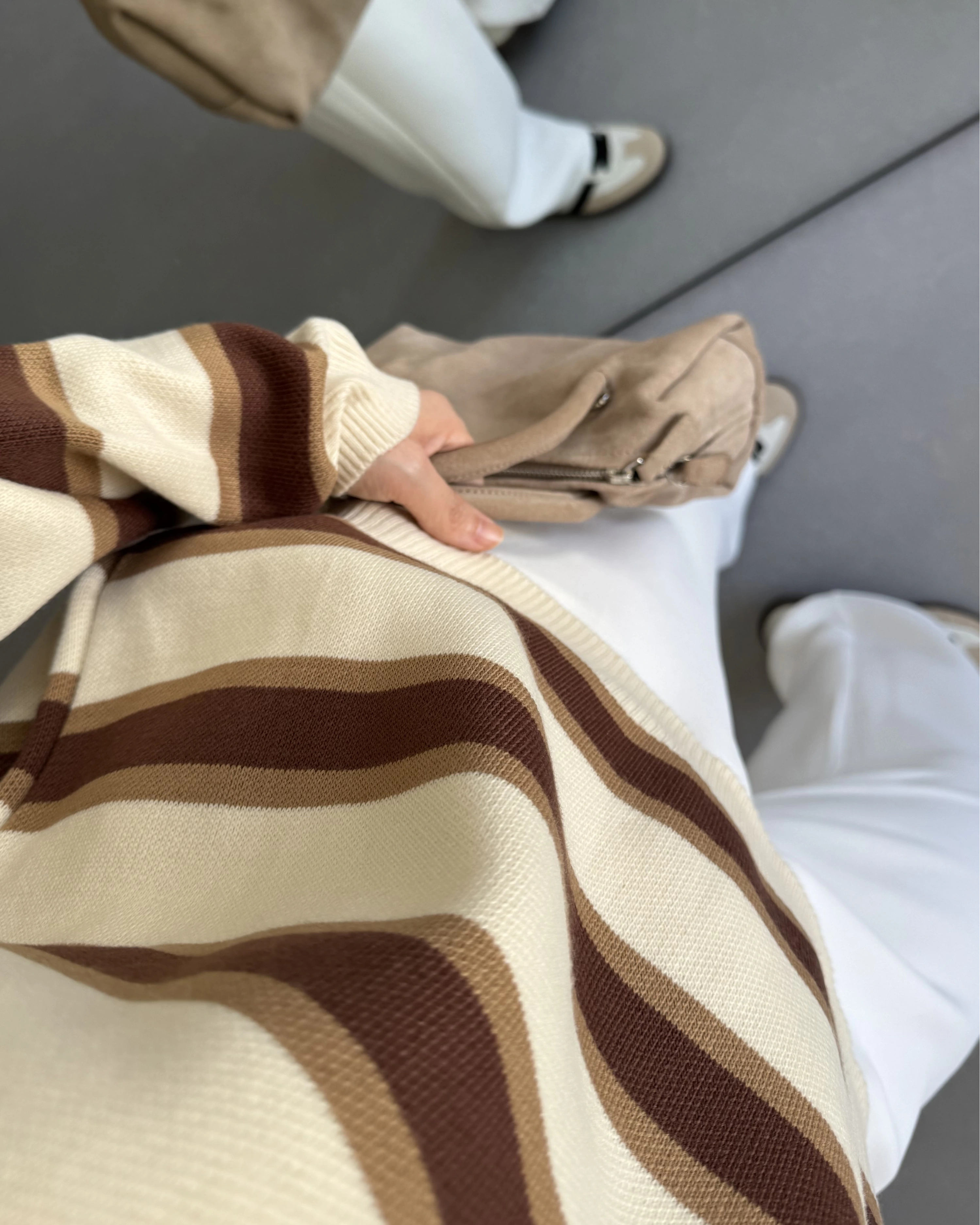 KREM ÇİZGİLİ KAZAK