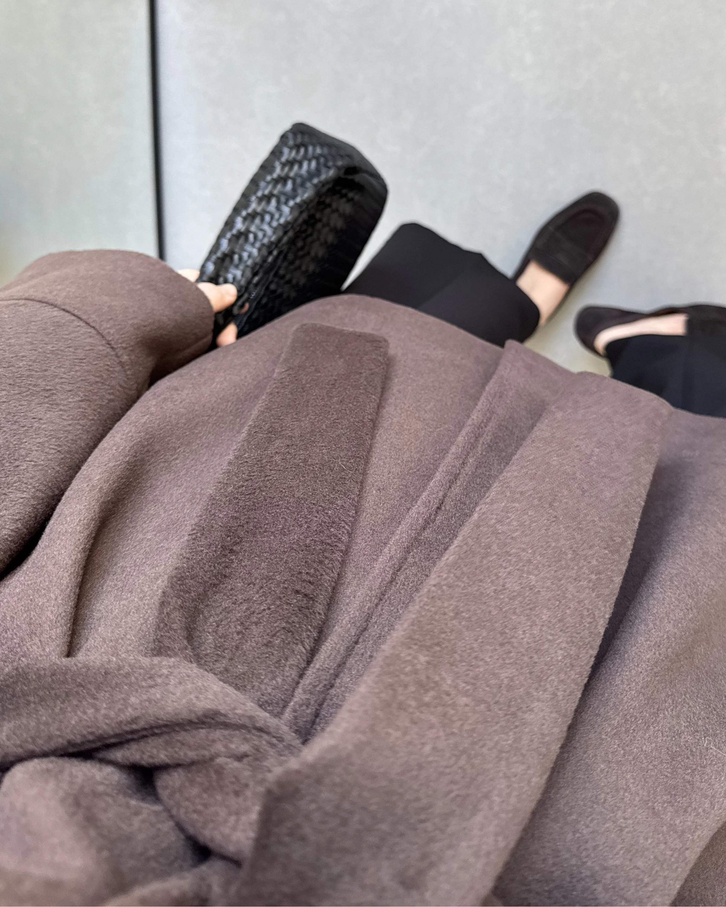 KRUVAZE YAKA İTHAL KUMAŞ KAHVE KABAN