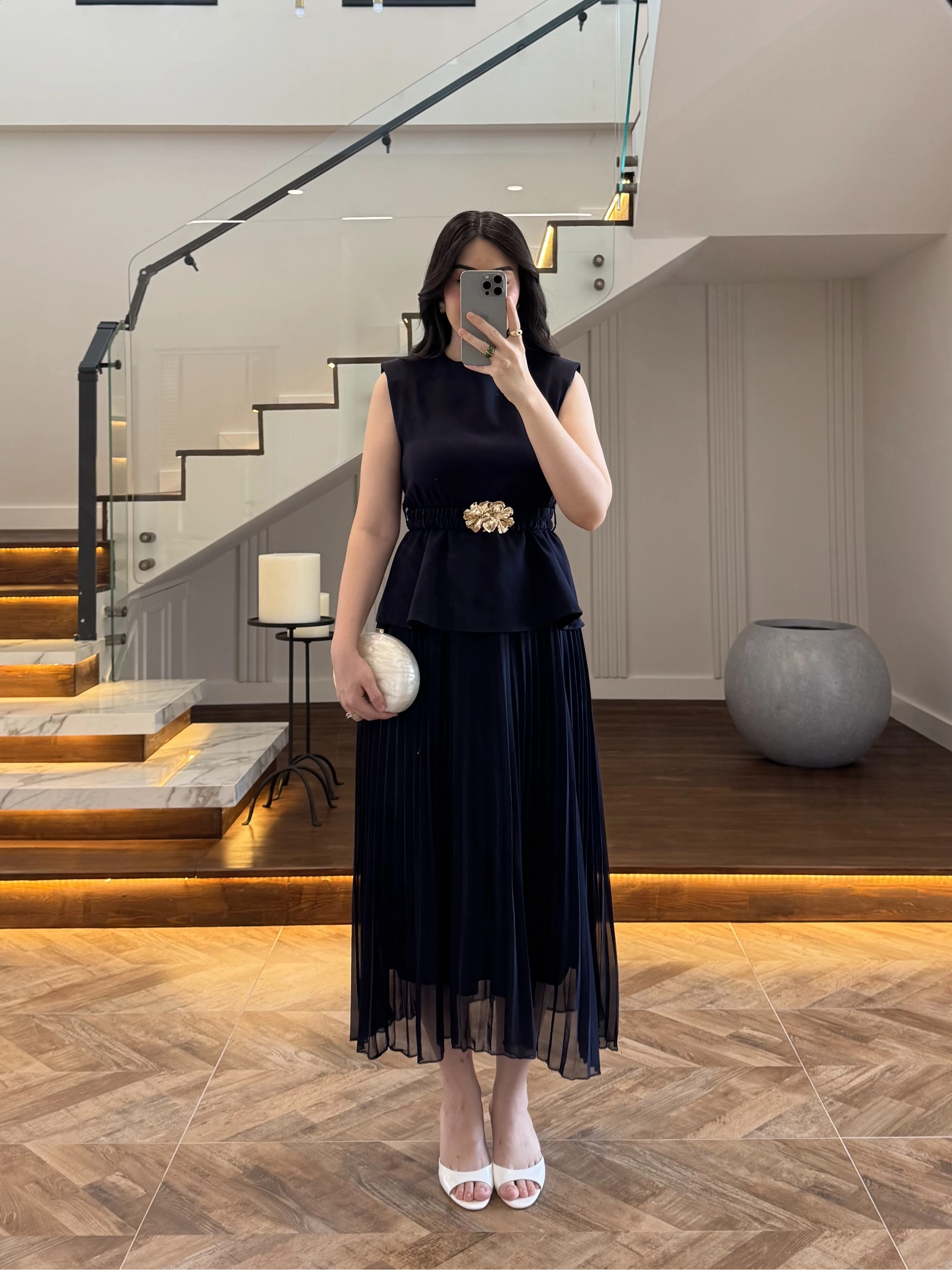 LACİVERT OMUZ VATKALI PİLİSELİ ELBİSE -4005