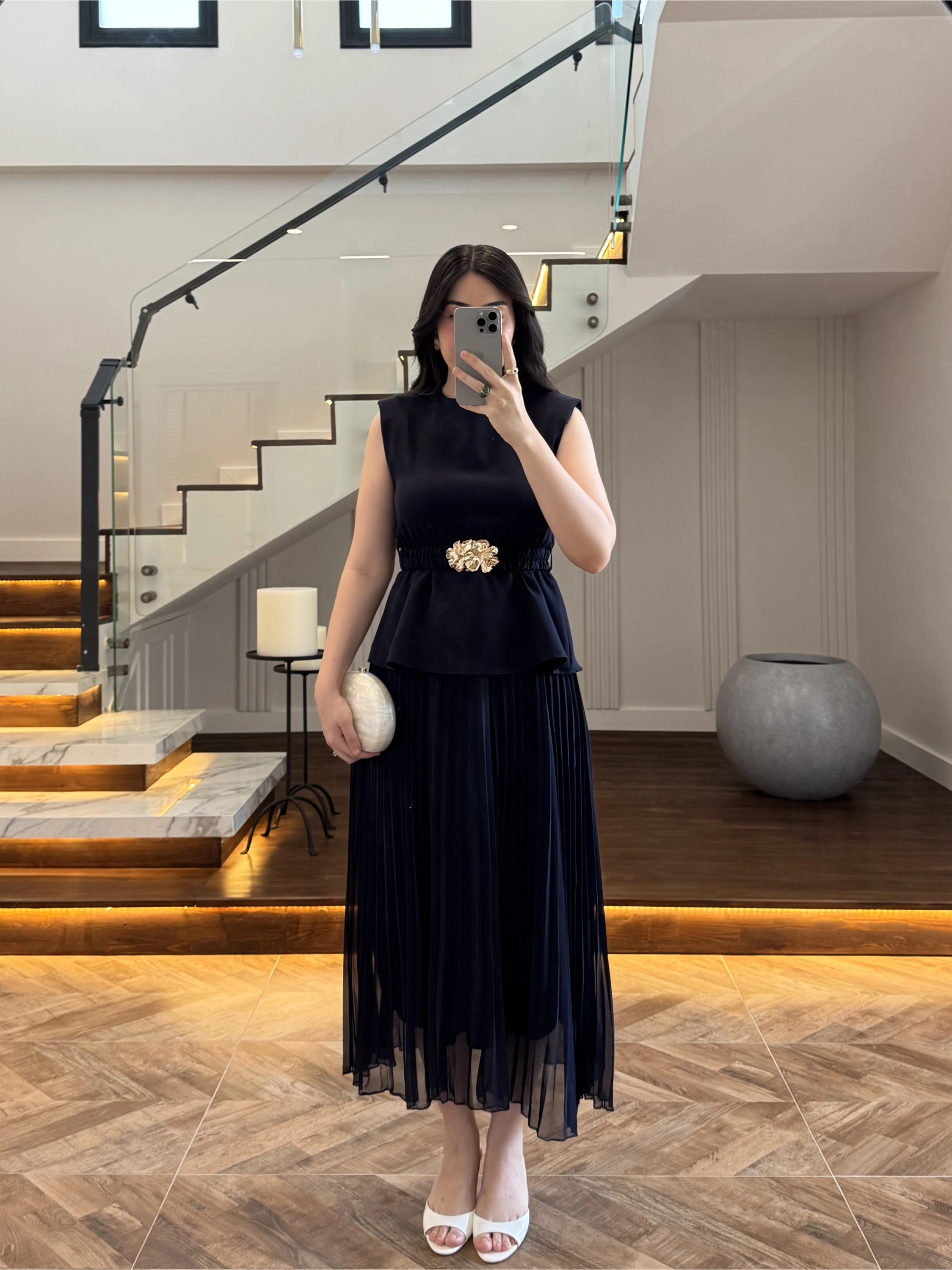 LACİVERT OMUZ VATKALI PİLİSELİ ELBİSE -4005