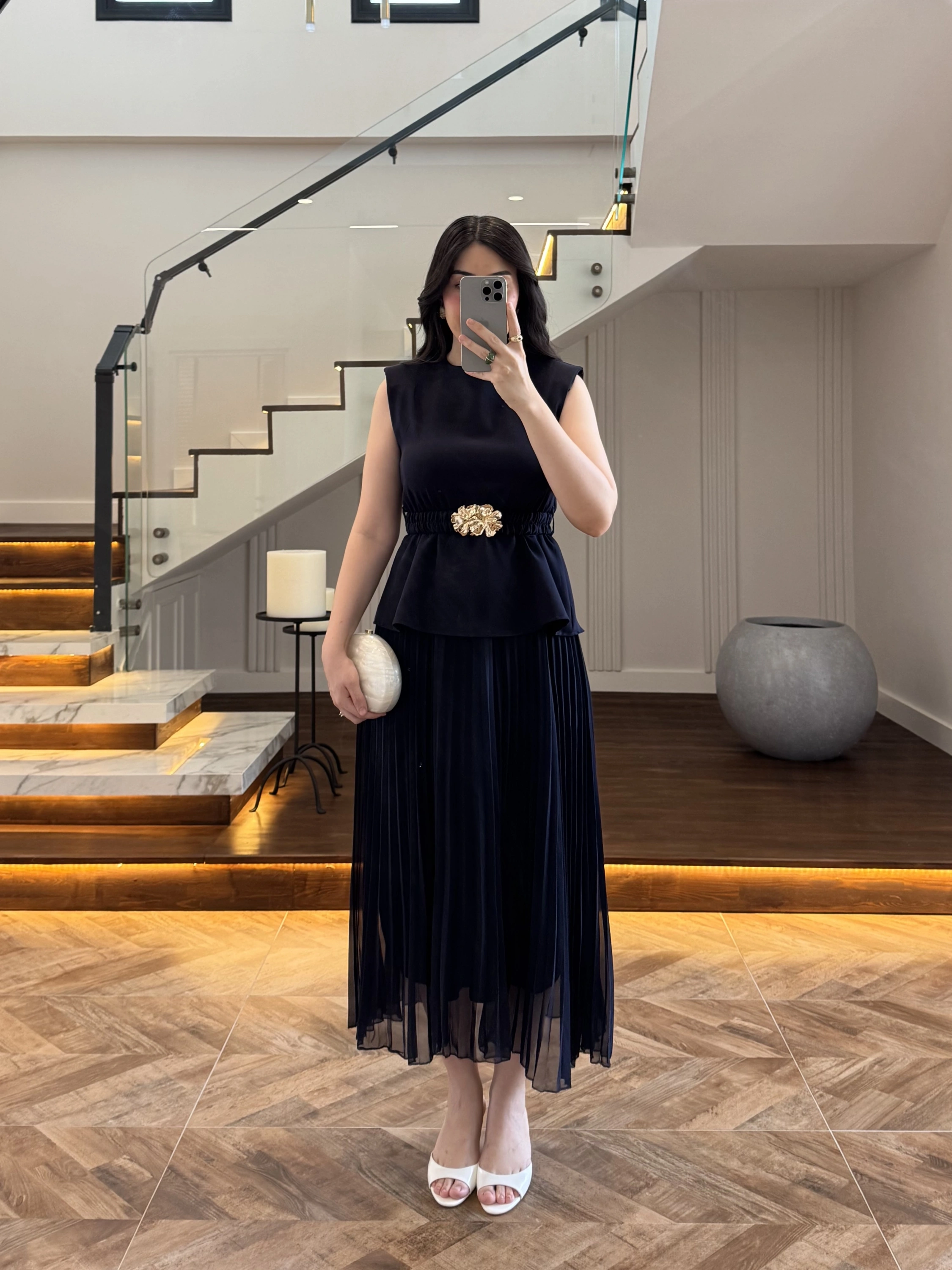 LACİVERT OMUZ VATKALI PİLİSELİ ELBİSE -4005