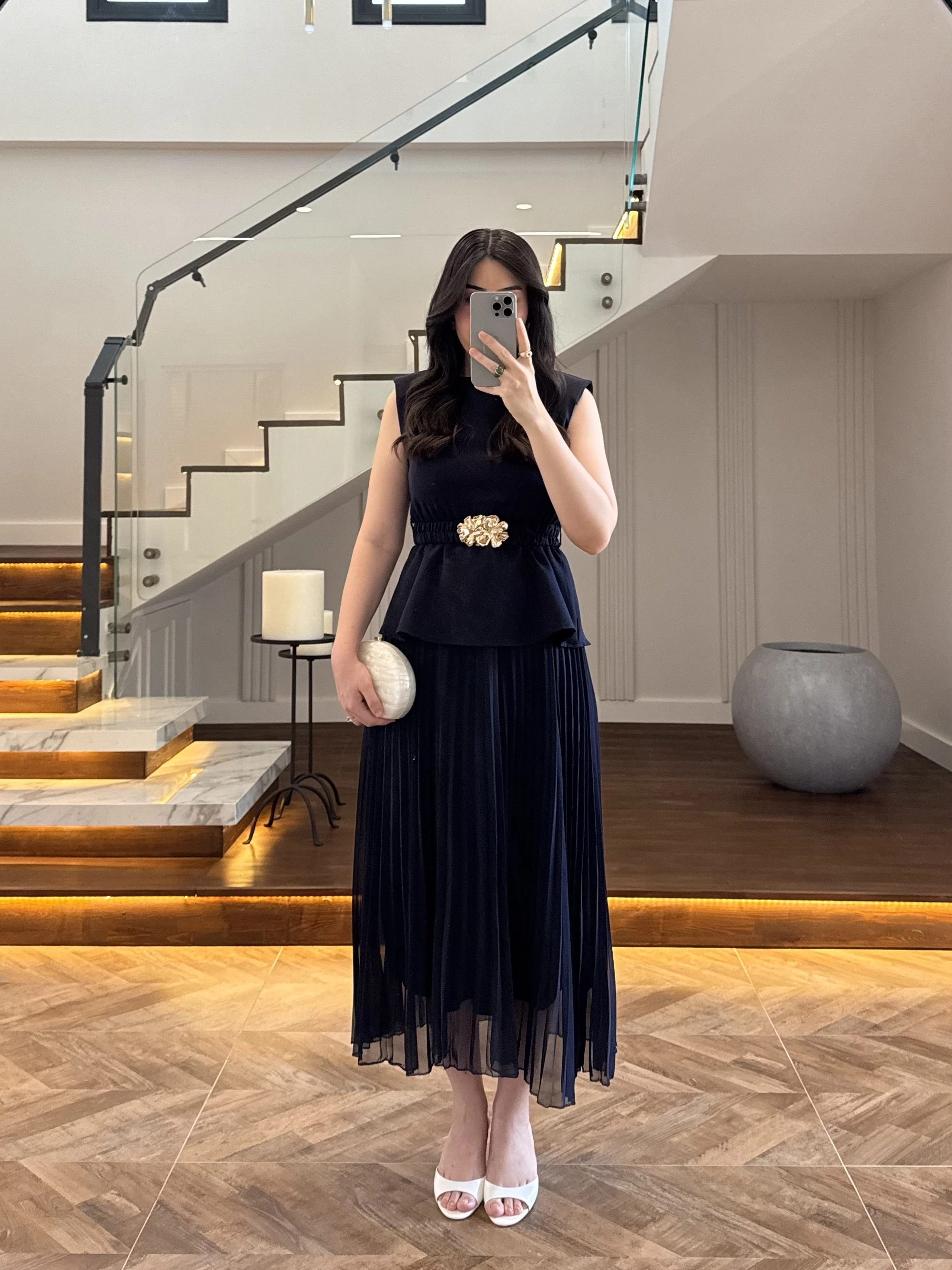 LACİVERT OMUZ VATKALI PİLİSELİ ELBİSE -4005