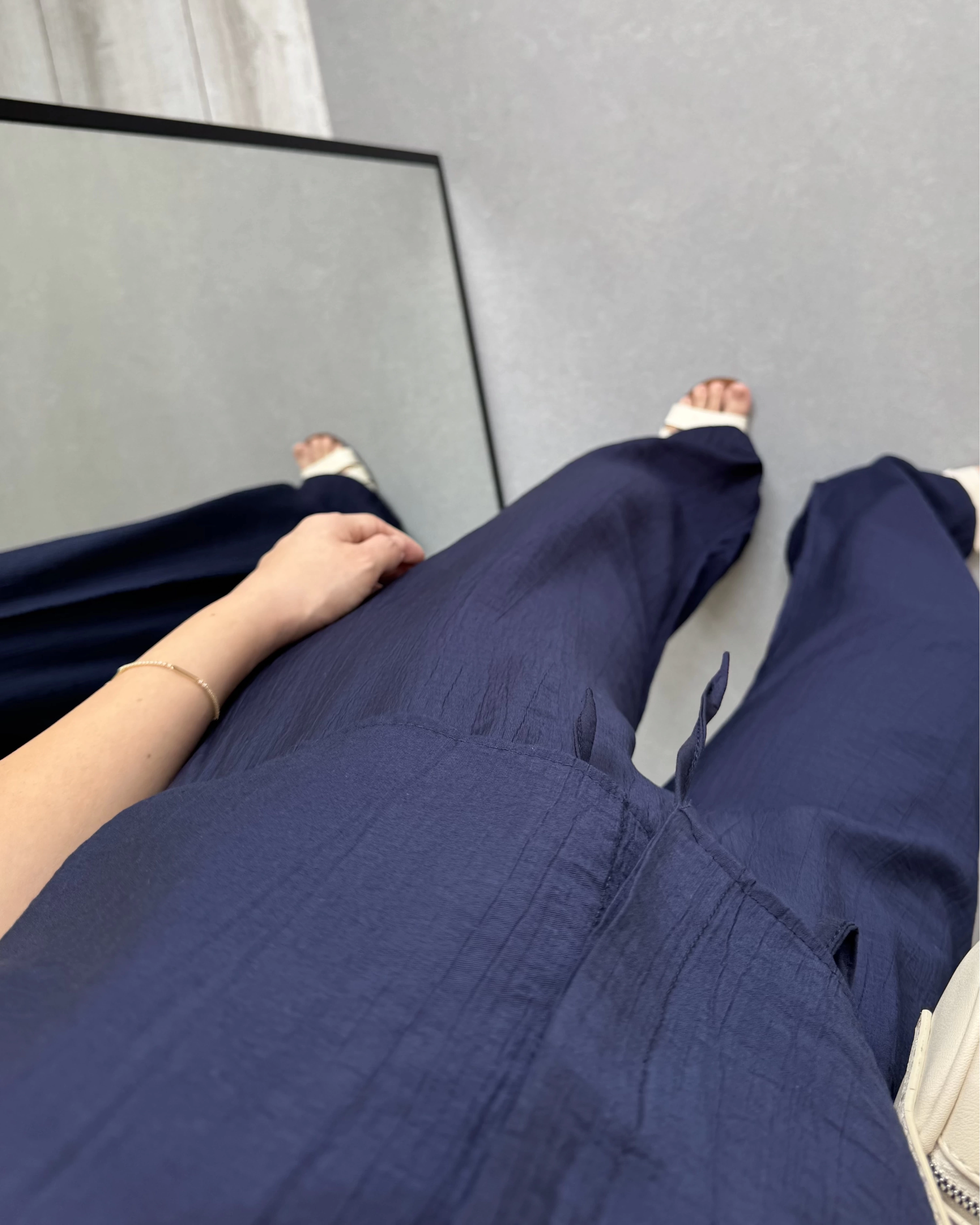 LACİVERT ÖNDEN DÜĞMELİ YELEK TAKIM