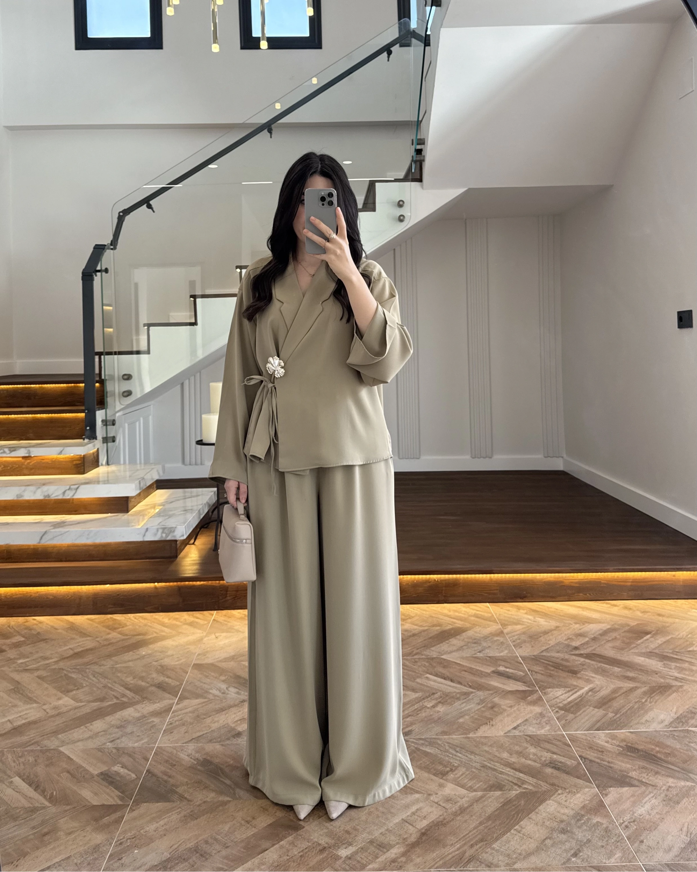 MİNT YONCA BROŞLU TAKIM - 8896